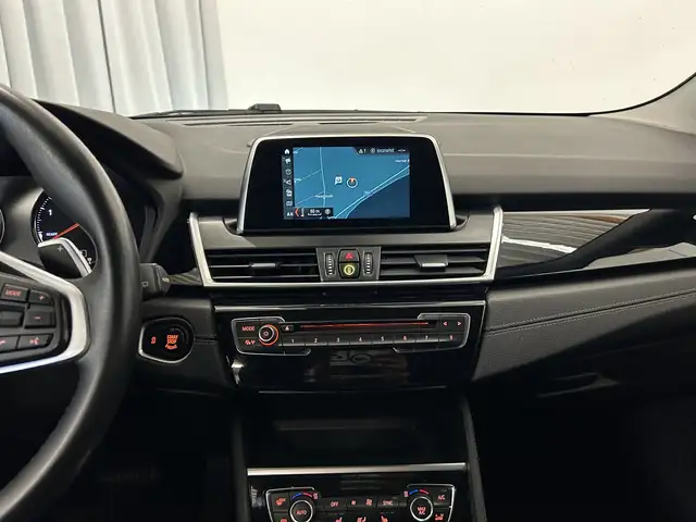 BMW 2 Series view 12