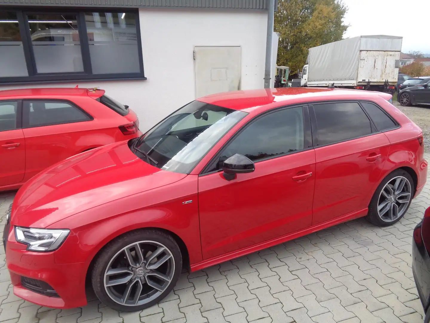Audi A3 Sportback 35 TFSI sport S-Line Rouge - 2