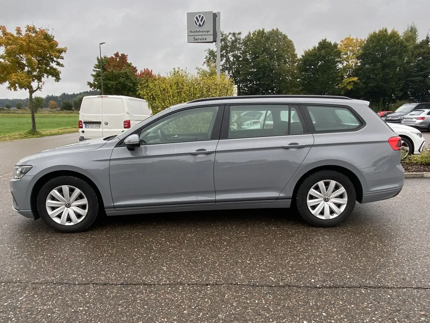 Volkswagen Passat Variant 1.5 TSI DSG NAVI+LED+KAMERA+APP-C Grau - 2
