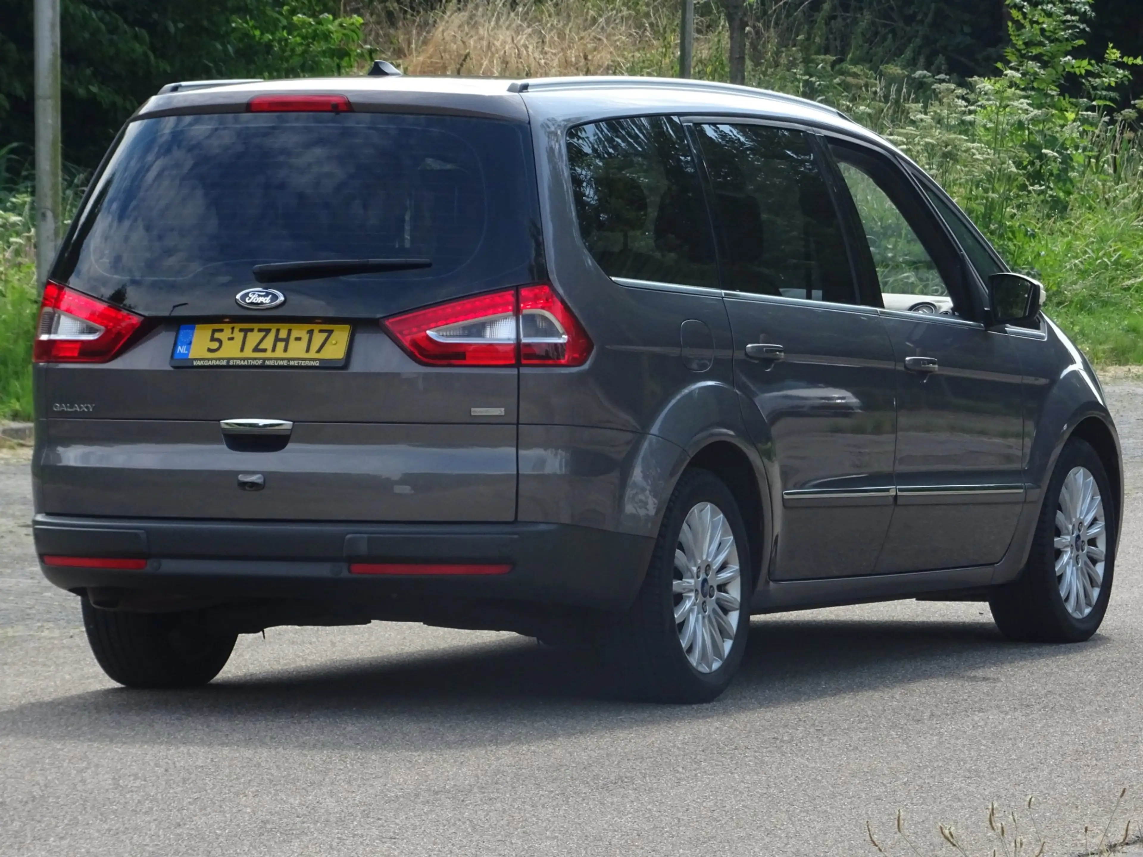 Ford Galaxy 1.6 SCTi Platinum BJ2014 FULL OPTIONS! — photo 3