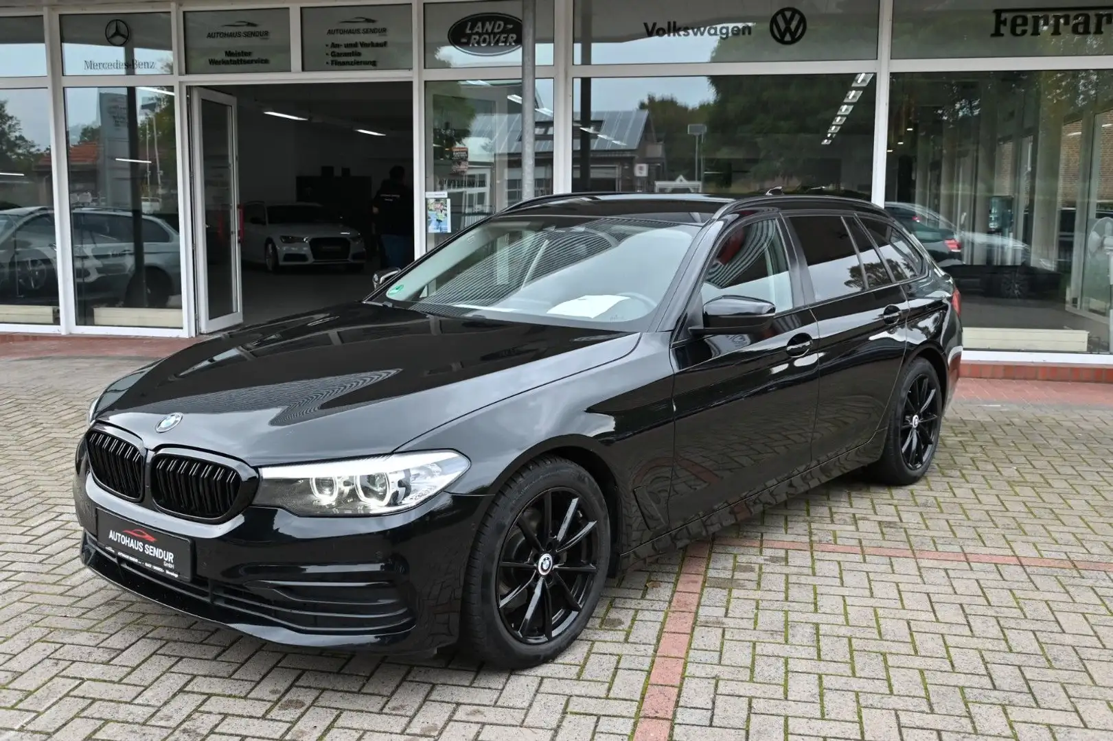 BMW 520 Baureihe 5 Touring 520 d *TOP*SERVICE NEU Noir - 2