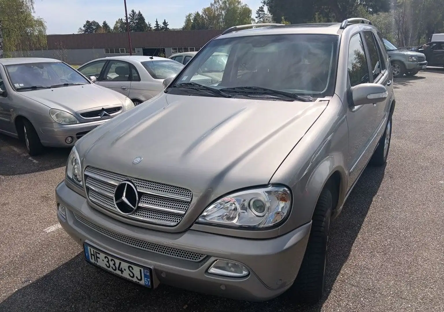 Mercedes-Benz ML 270 Beau mercedes ml 270 2005 boite auto parfait etat reprise Grau - 2
