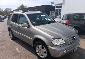 Beau mercedes ml 270 2005 boite auto parfait etat reprise