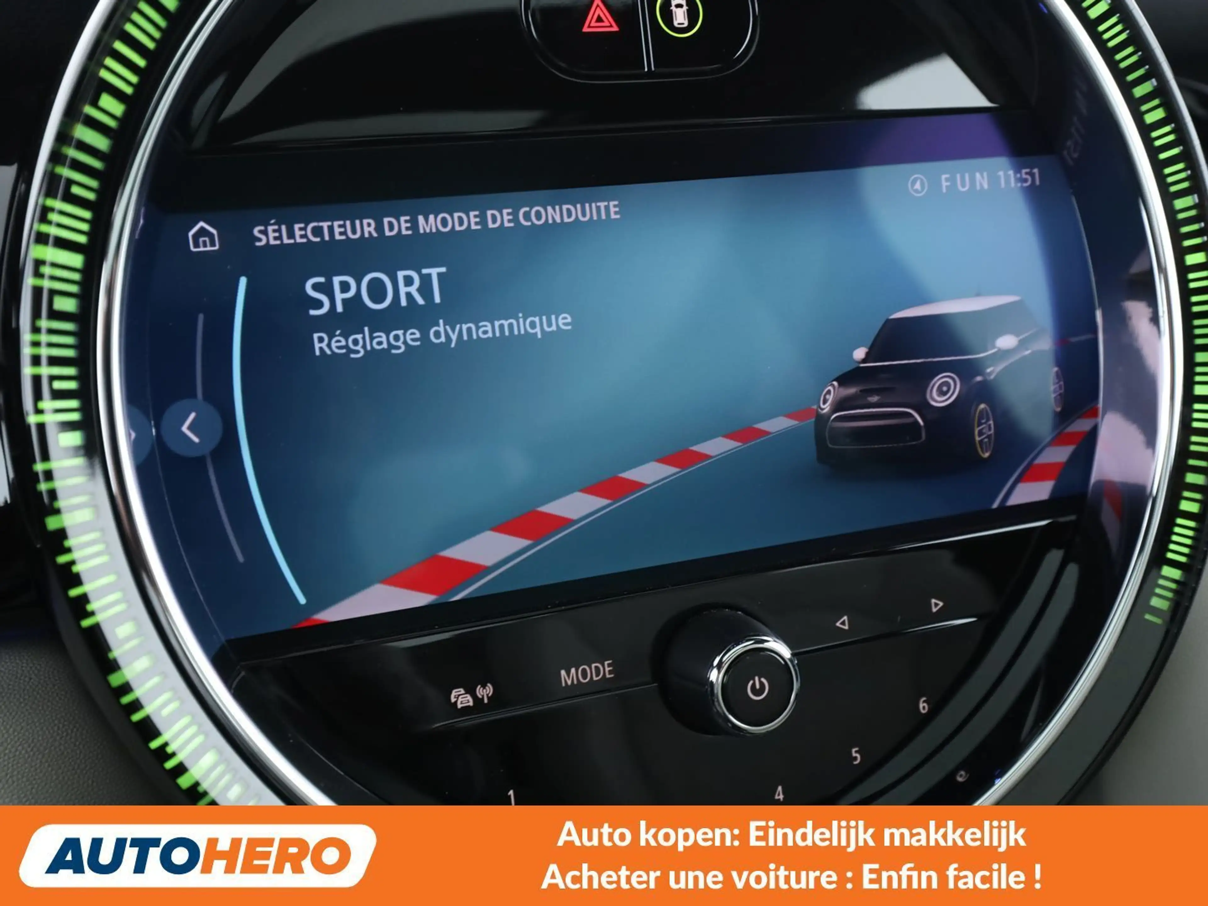 MINI Cooper SE Cooper SE Classic Trim — photo 13
