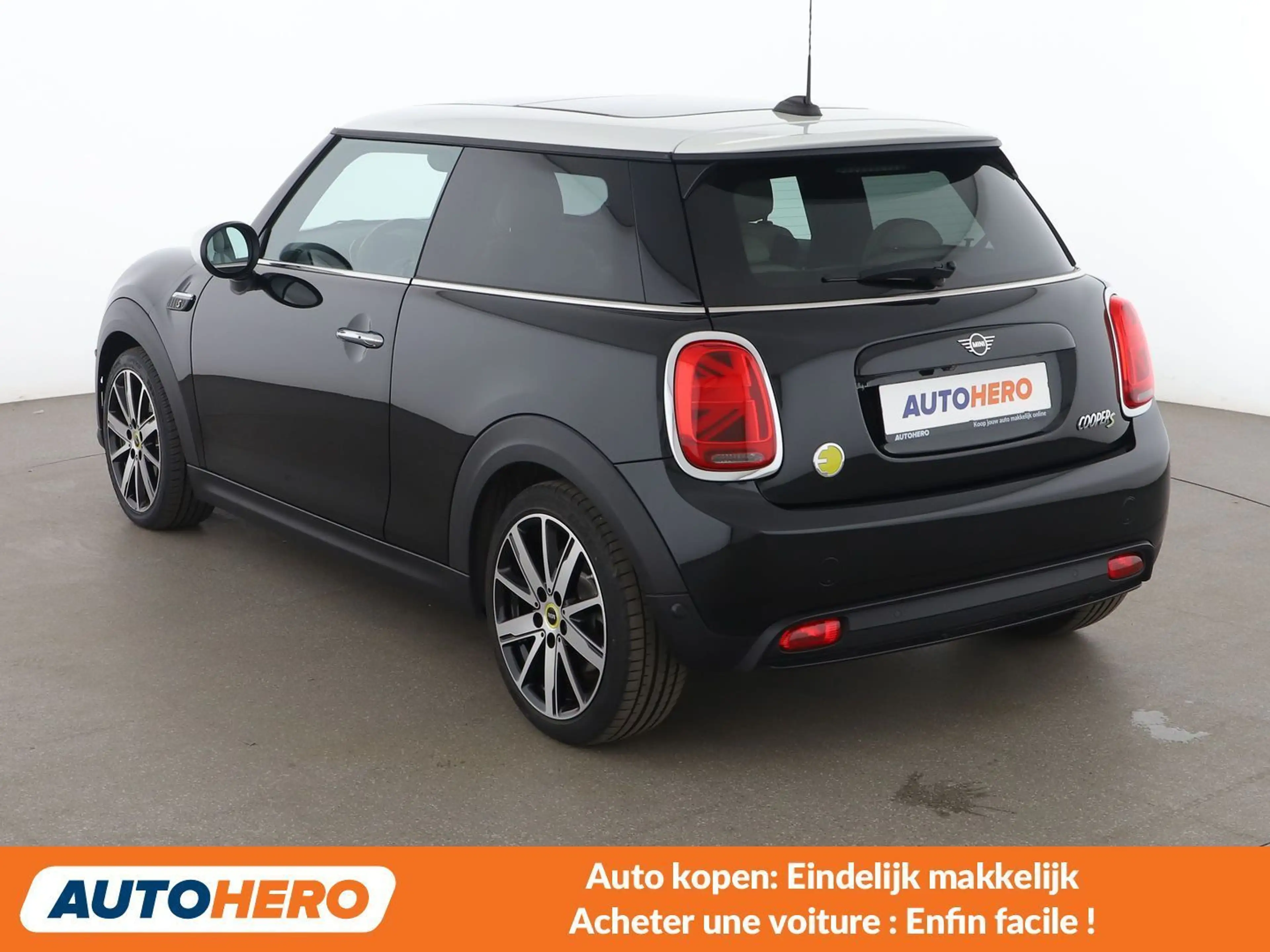 MINI Cooper SE Cooper SE Classic Trim — photo 4