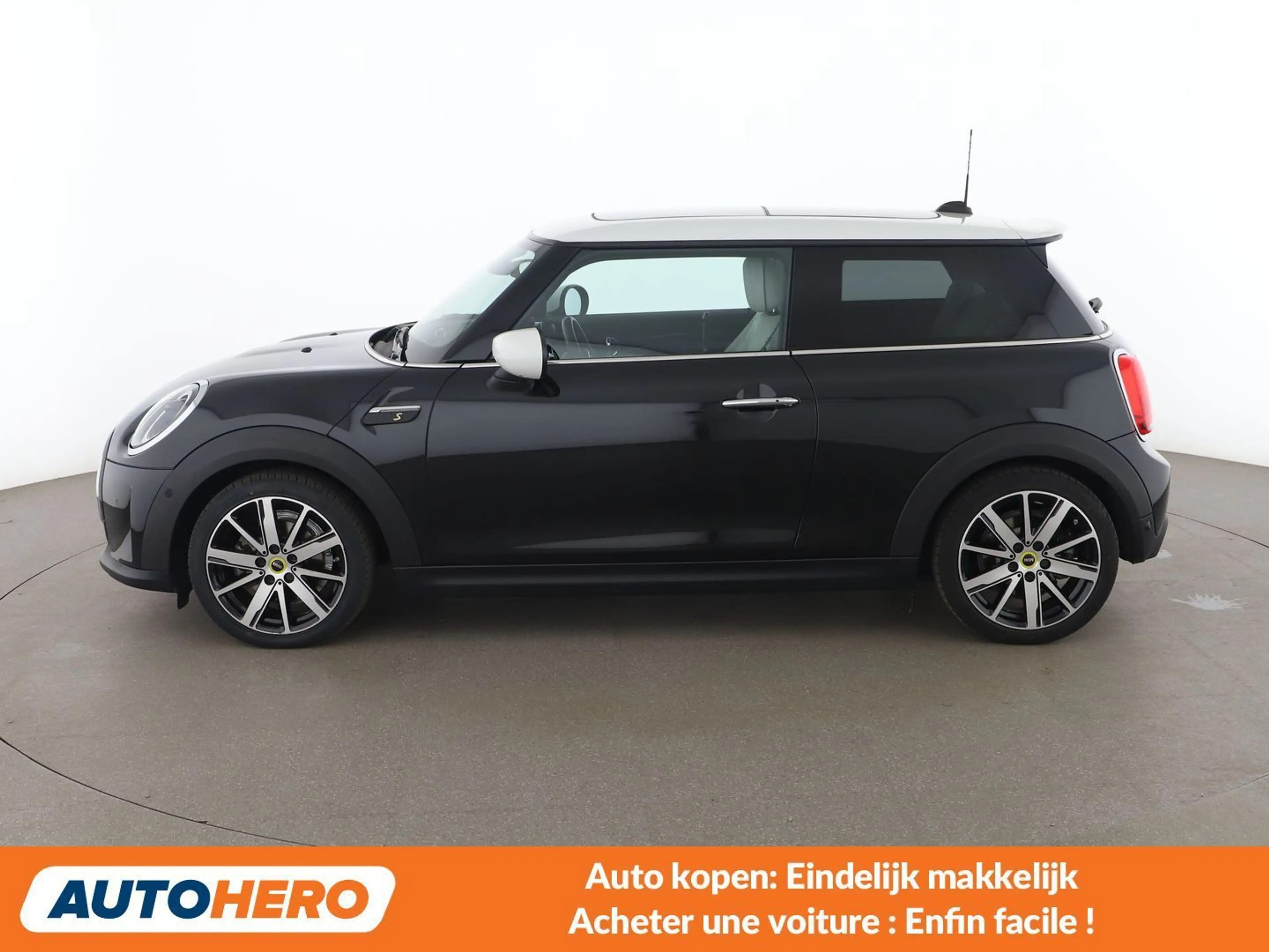 MINI Cooper SE Cooper SE Classic Trim — photo 3