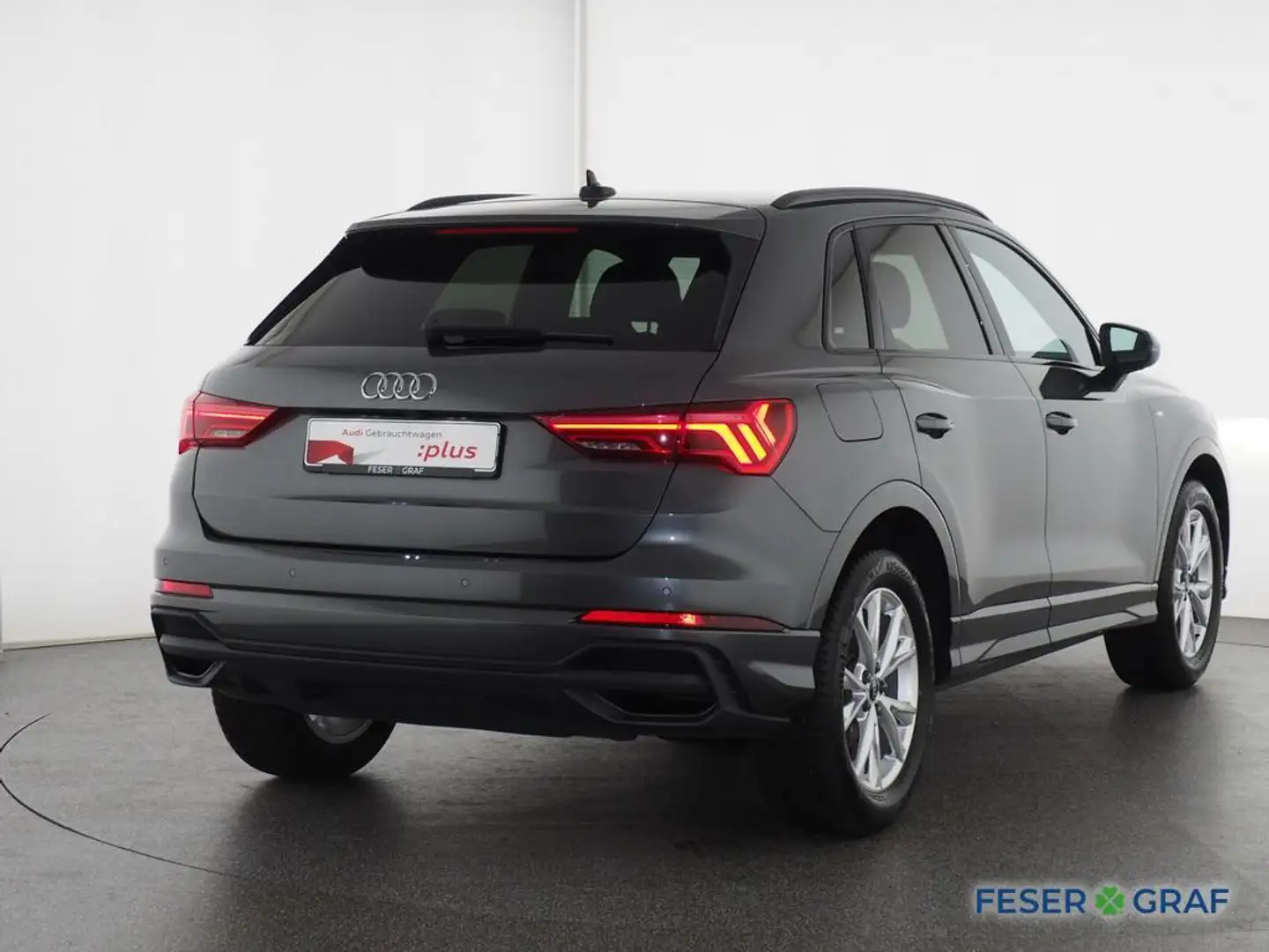 Audi Q3 S line 35 TFSI S tronic LED Navi+ Kamera 18` Grau - 2