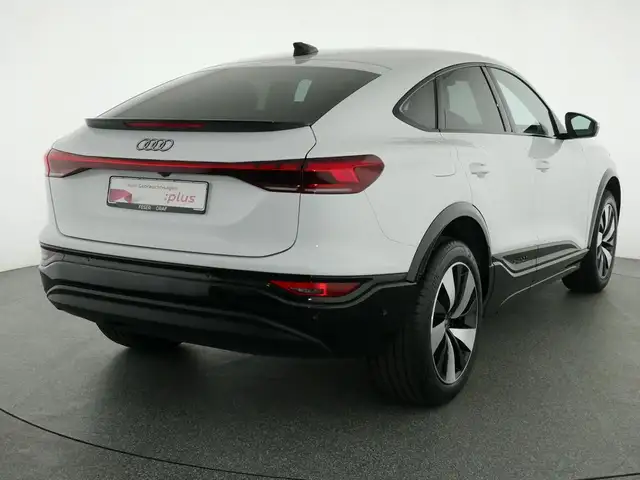 Audi Q6 E-Tron view 5