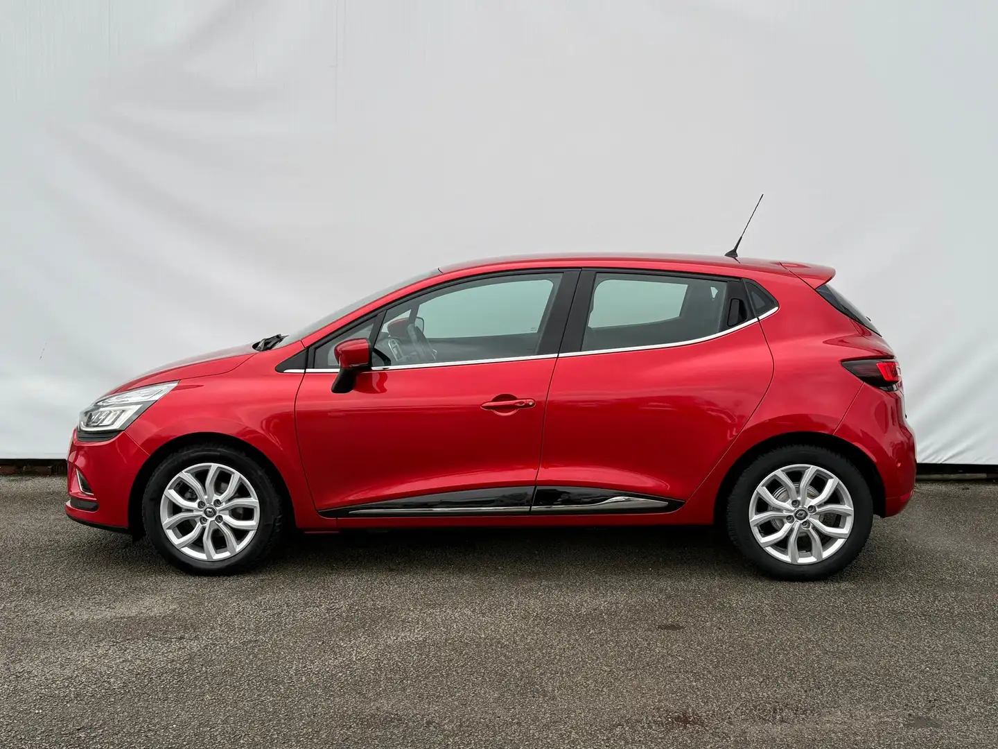 Renault Clio 0.9 TCe Intens Sportvelgen | Clima | Cruise | Navi Rot - 2