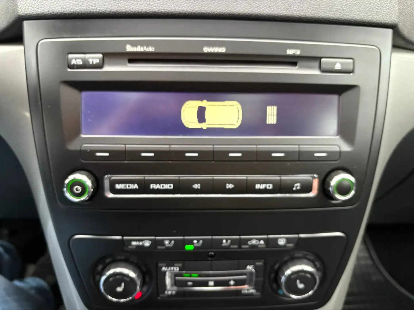 Skoda Yeti 1.8 TSI 4x4 Experience - PANO ALLRAD XENON Argent - 2