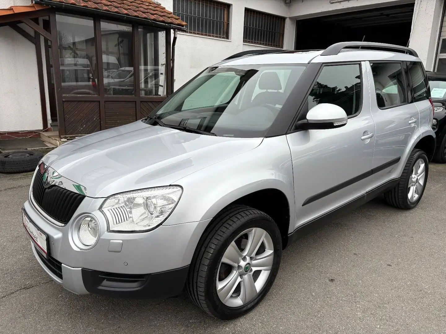 Skoda Yeti 1.8 TSI 4x4 Experience - PANO ALLRAD XENON Argent - 1