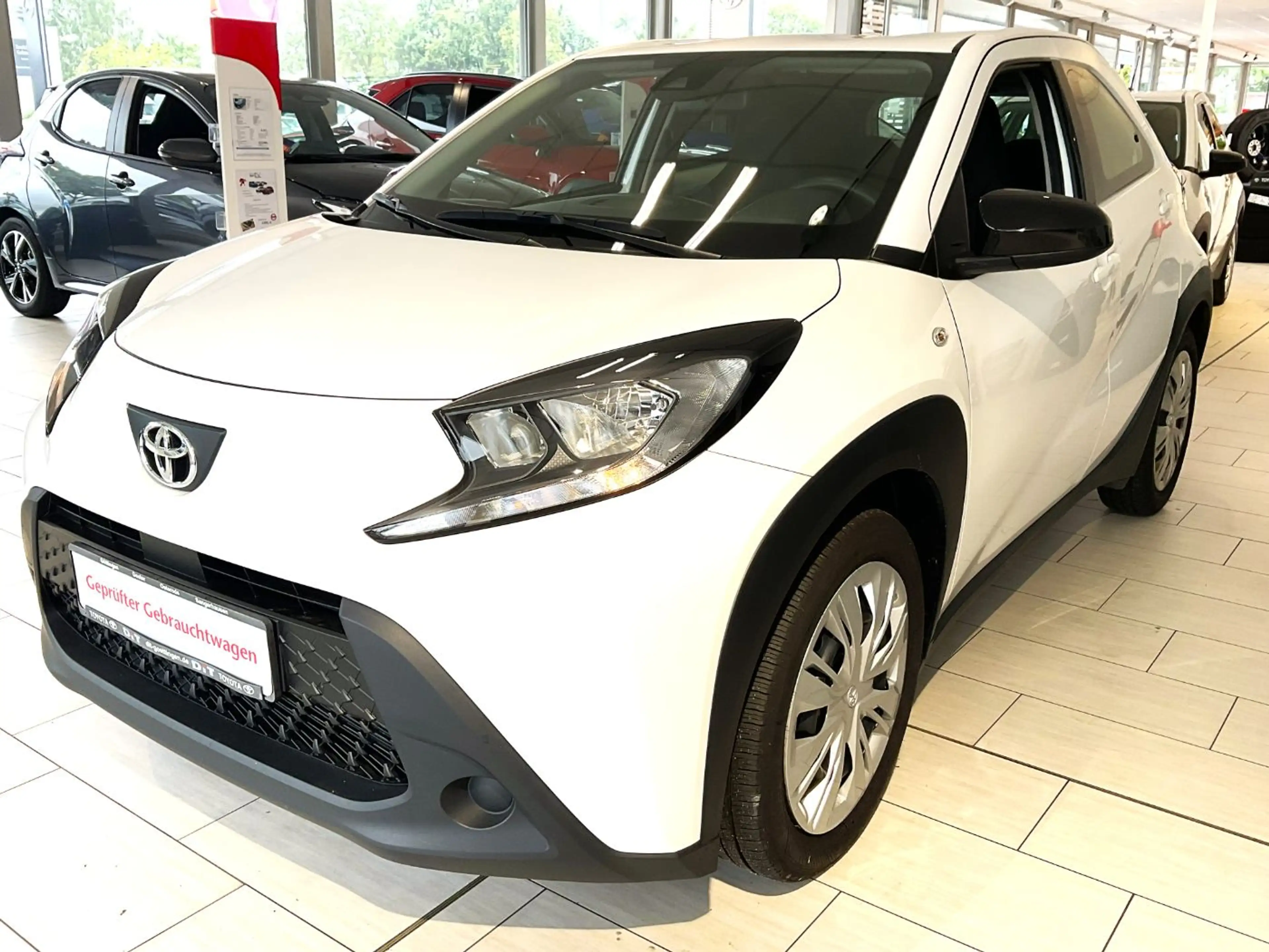 Toyota Aygo X 1.0 VVT-i, Play Klimaanlage,Rückfahrkamera — photo 2