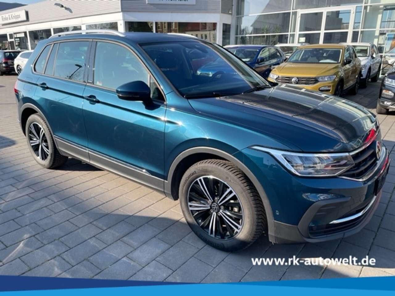 Volkswagen Tiguan — Volkswagen Tiguan 2.0 TDI DSG ACTIVE LED NAVI AHK KEYLESS ACC Parkle