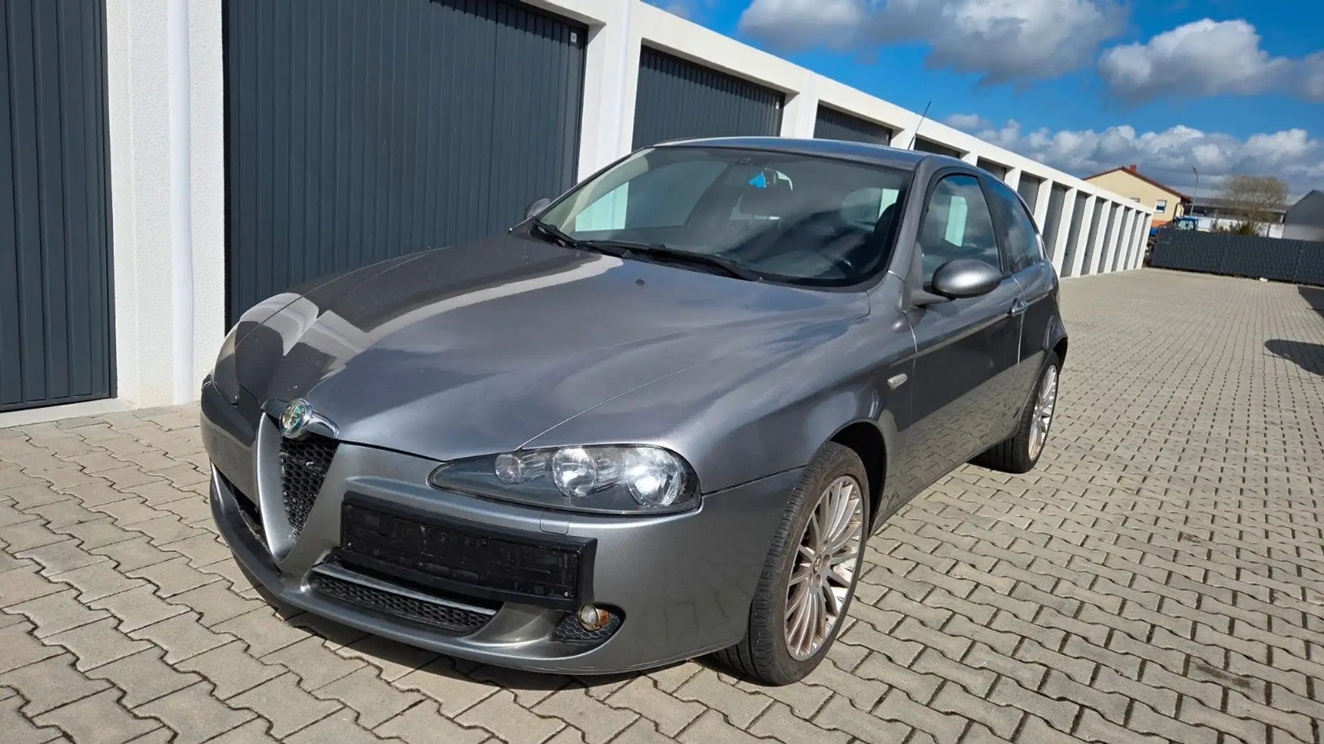 Alfa Romeo 147 2.0 TS 16V Distinctive Grau - 2