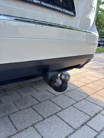 Volkswagen Touareg view 21