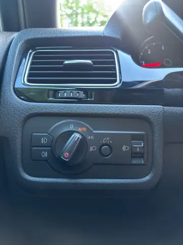 Volkswagen Touareg view 17