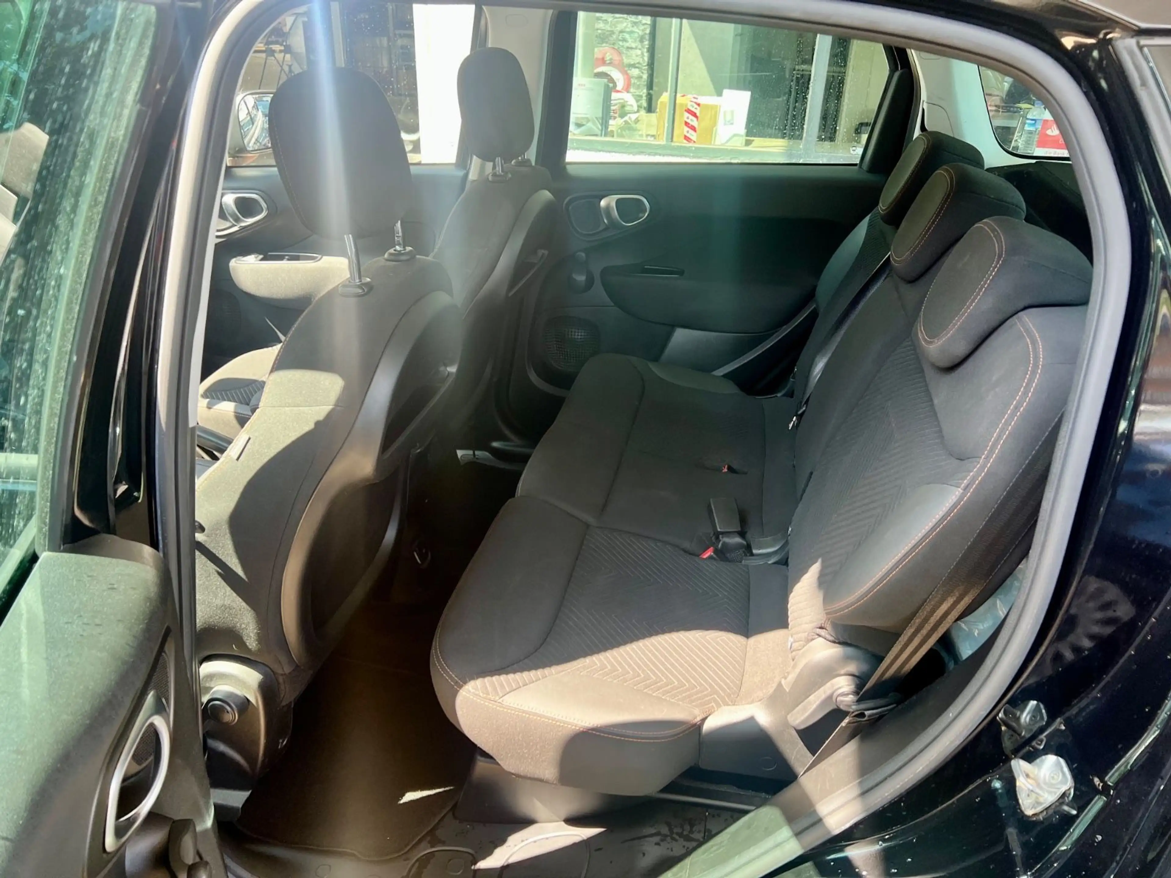 Fiat 500L S-Design *CAM*KLIMA*CAR-PLAY*1-J GAR* — photo 9