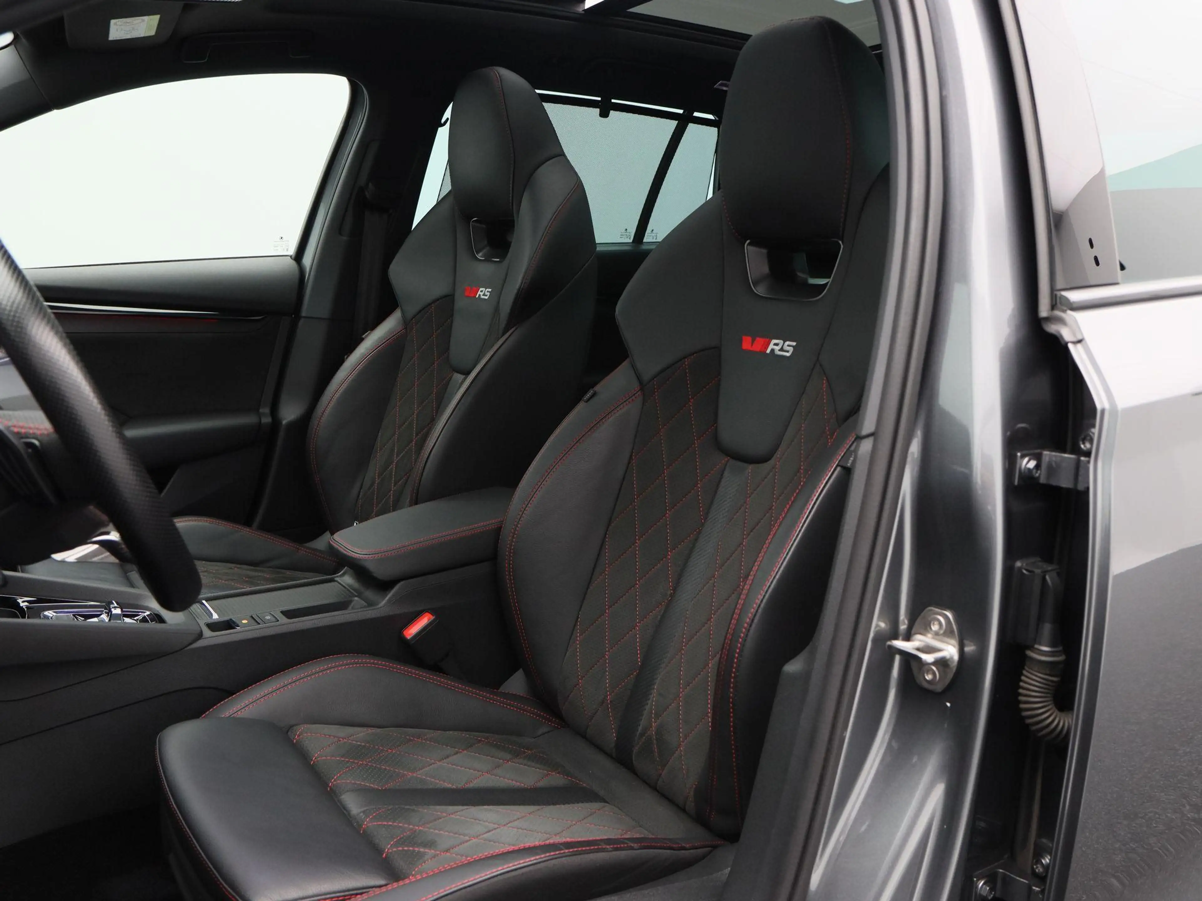 Skoda Octavia Combi 1.4 TSi 245 Pk RS iV PHEV Business | Stoel/S — photo 6