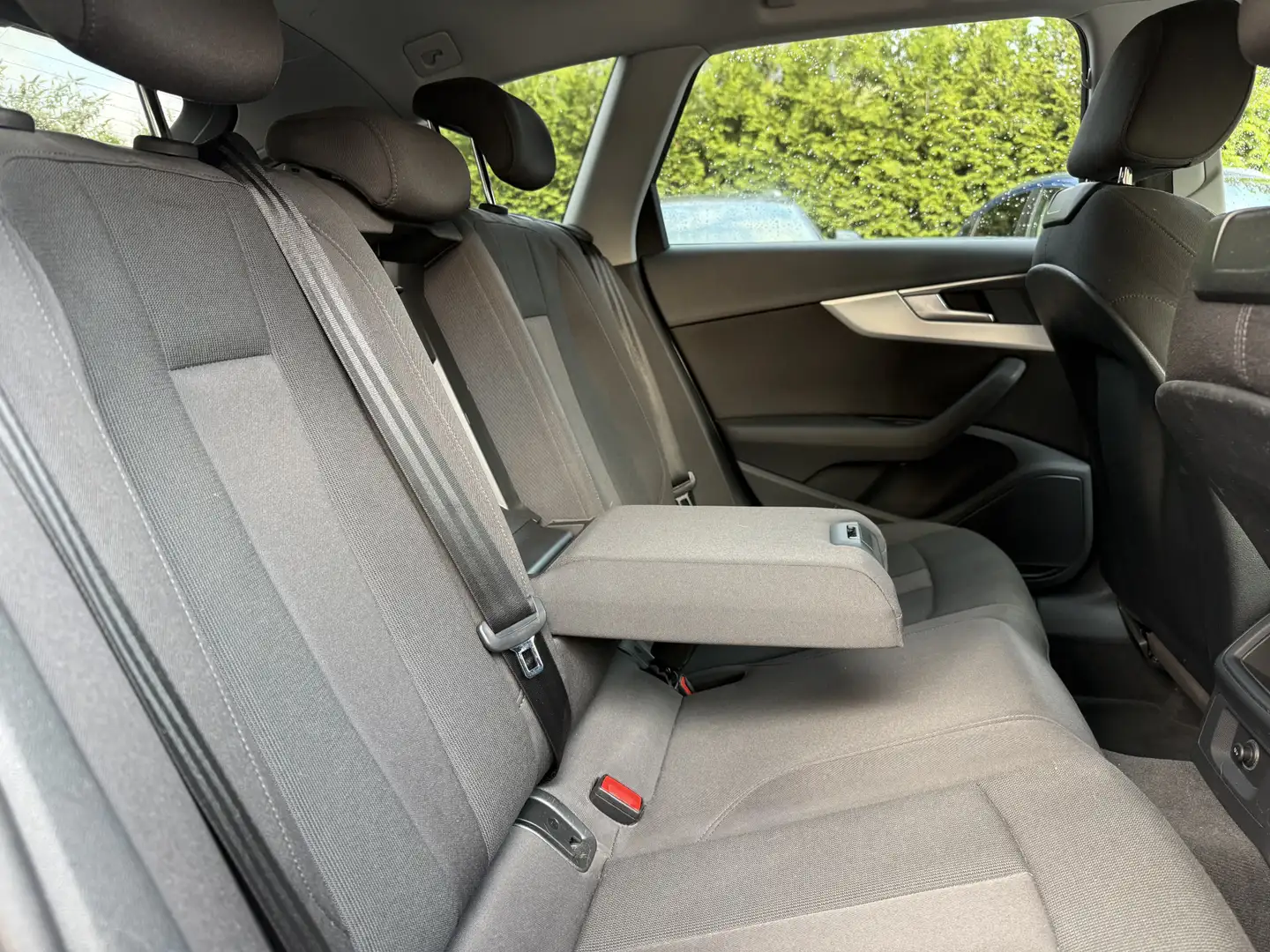 Audi A4 Avant 40 TFSi Sport 190pk Aut. Virtual cockpit | W Wit - 2