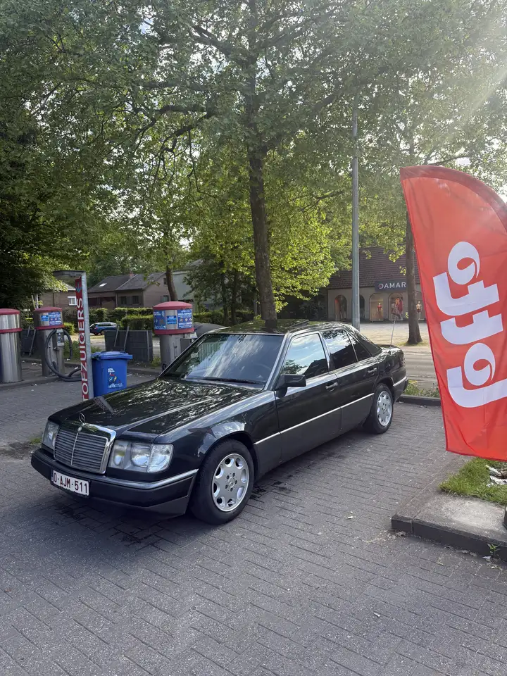 Mercedes-Benz C 250 Mercedes W124 250D, foto 2