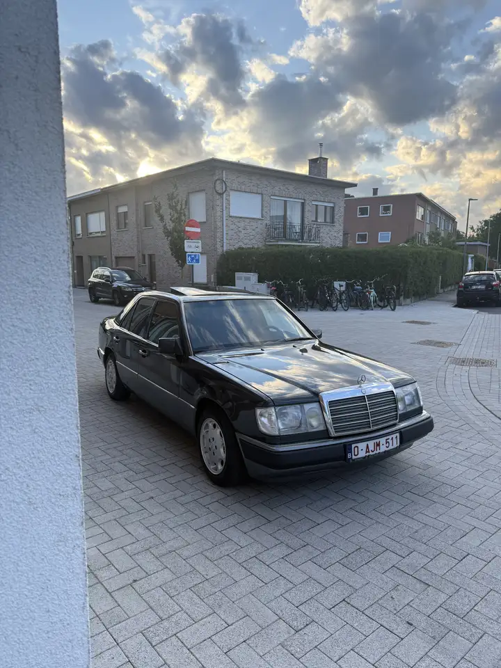 Mercedes-Benz C 250 Mercedes W124 250D, foto 1
