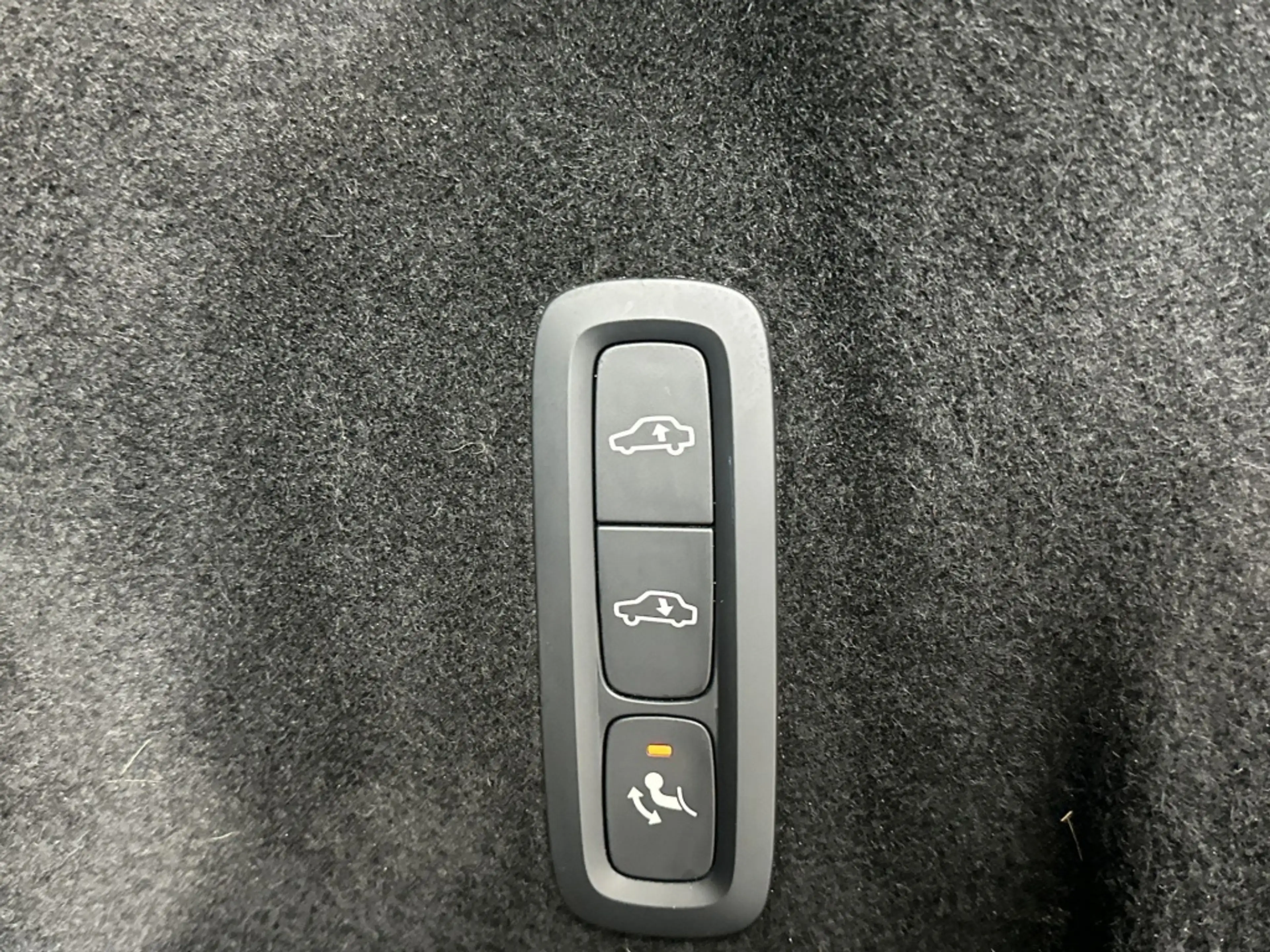 Volvo XC60 T6 398PK Recharge Ultra Dark| Pano| HUD| 360Camera — photo 41