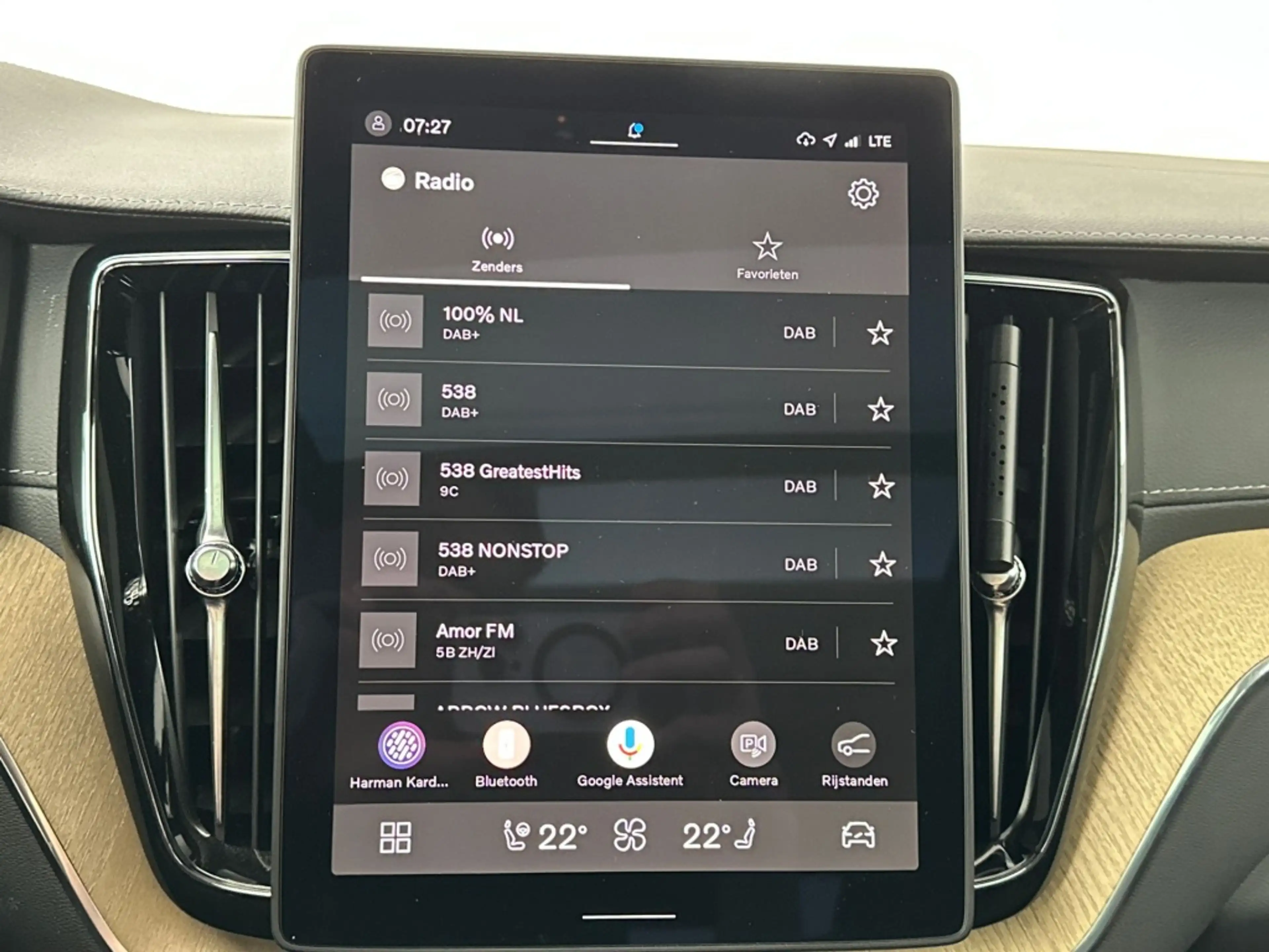Volvo XC60 T6 398PK Recharge Ultra Dark| Pano| HUD| 360Camera — photo 35