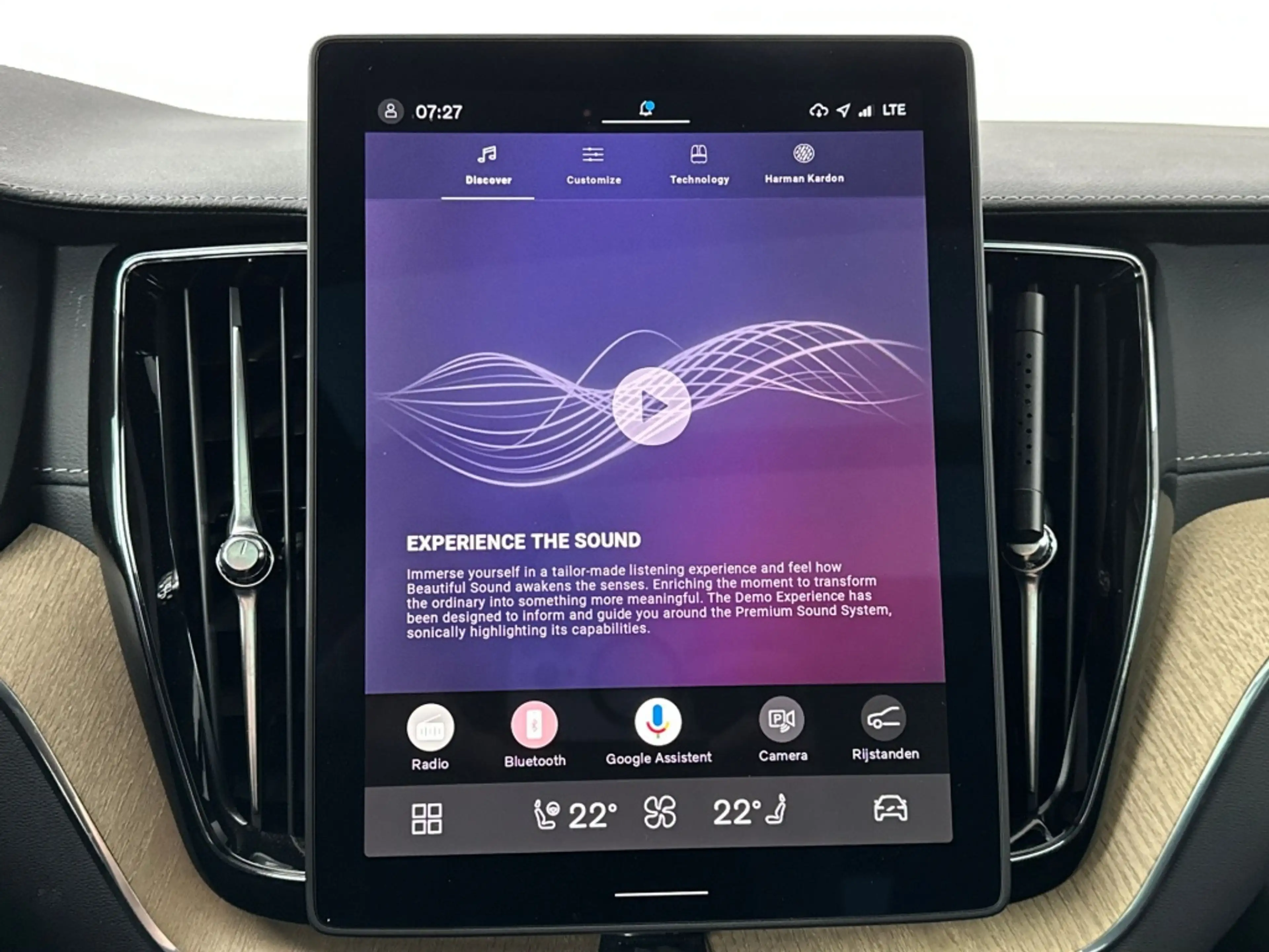 Volvo XC60 T6 398PK Recharge Ultra Dark| Pano| HUD| 360Camera — photo 32