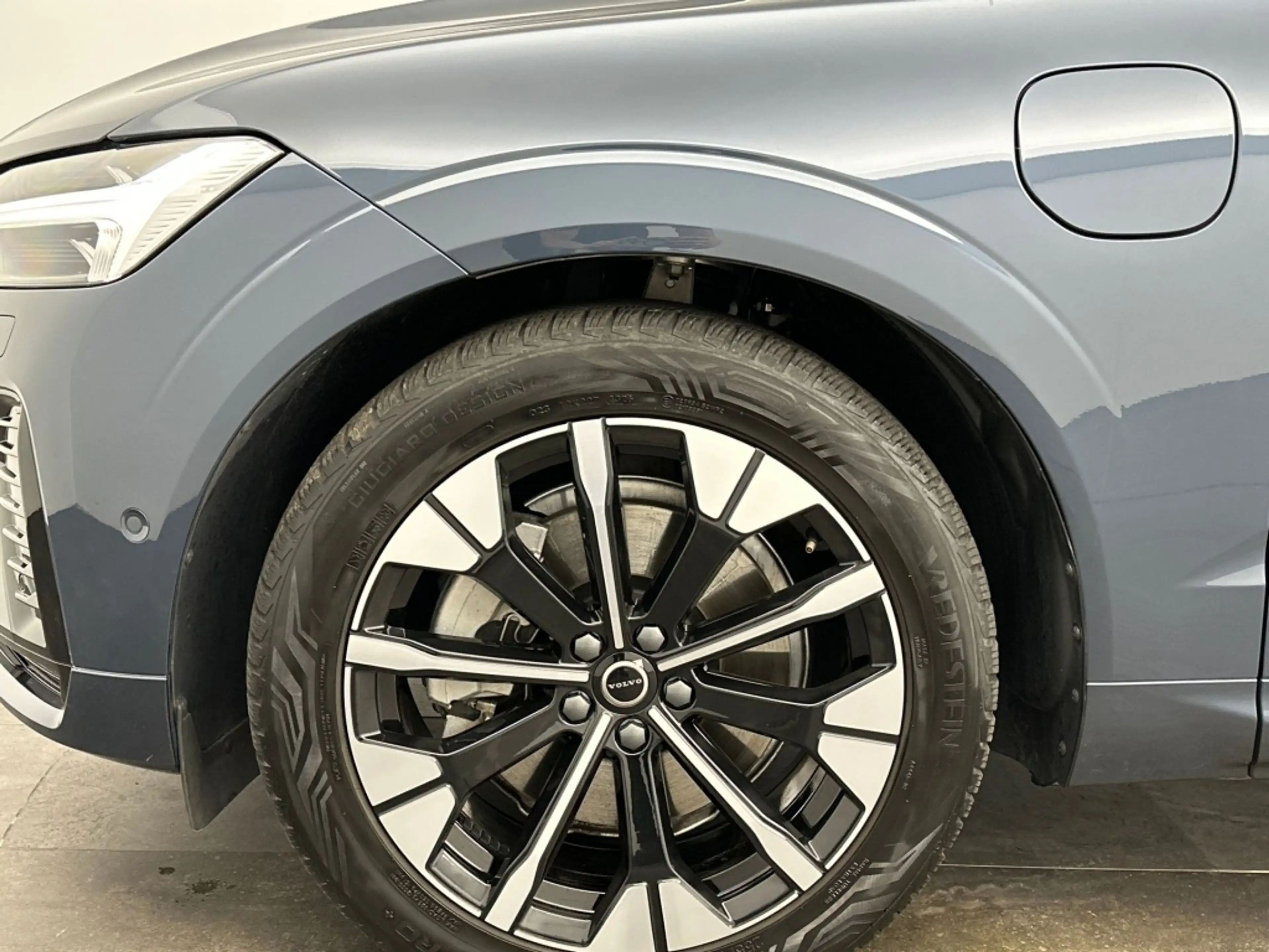 Volvo XC60 T6 398PK Recharge Ultra Dark| Pano| HUD| 360Camera — photo 9