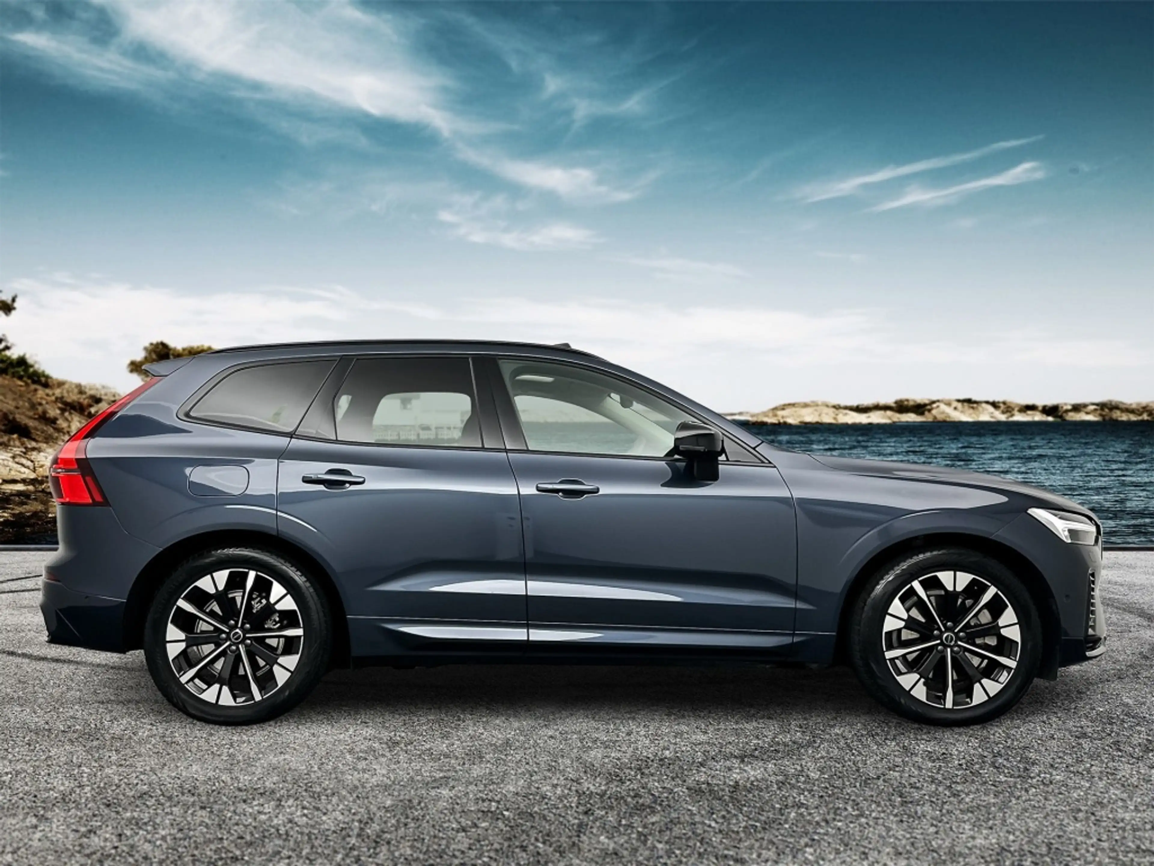 Volvo XC60 T6 398PK Recharge Ultra Dark| Pano| HUD| 360Camera — photo 7