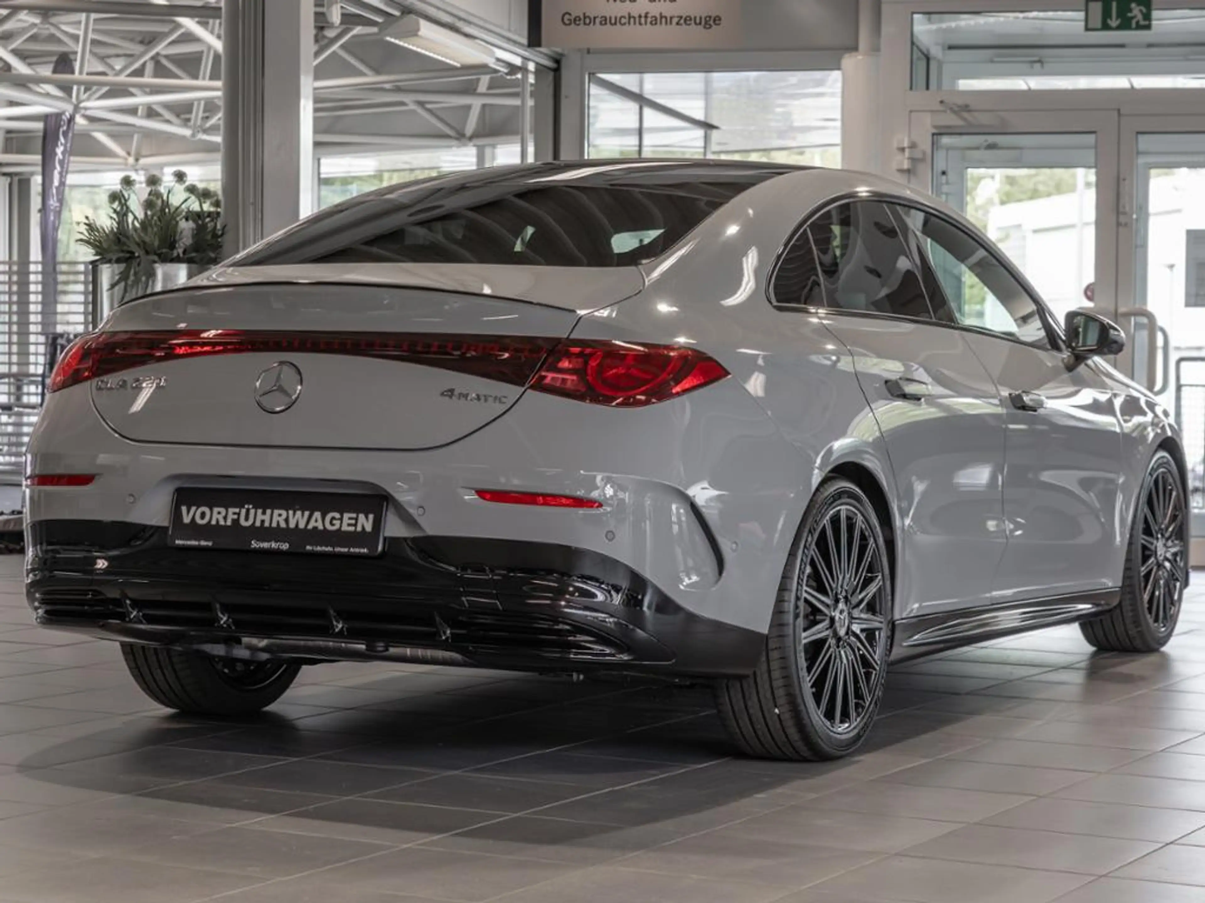 Mercedes-Benz CLA 220 4MATIC AMG BURM NIGHT MEMO MULTI 360 AHK — photo 3