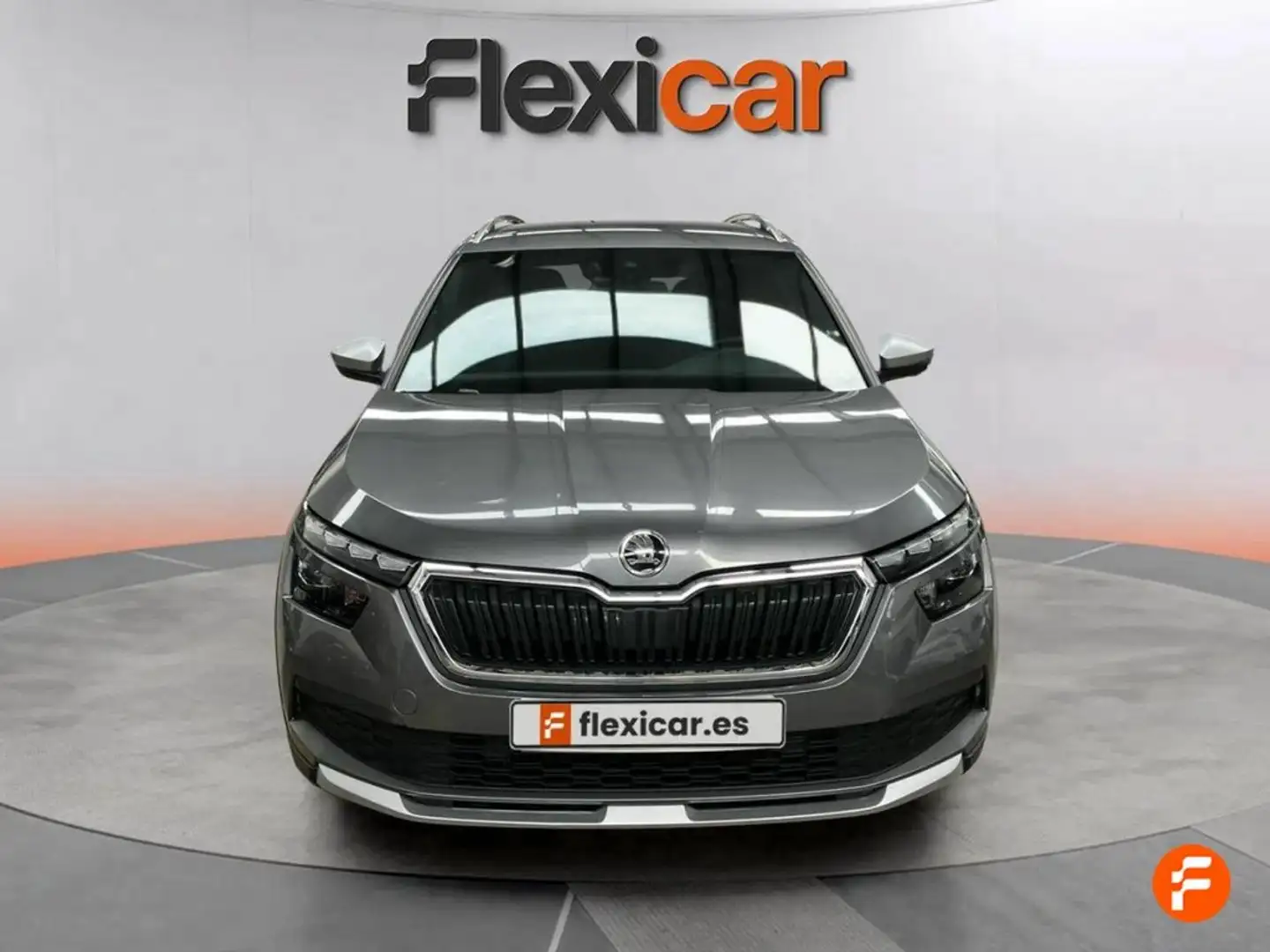 Skoda Kamiq 1.0 TSI 81kW (110CV) SCOUT Gris - 2