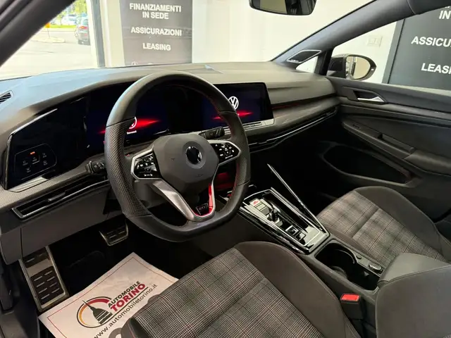 Volkswagen Golf view 13