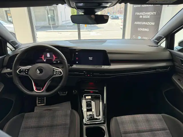 Volkswagen Golf view 10