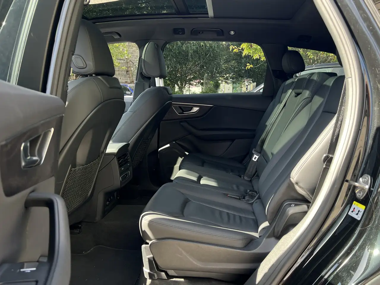 Audi Q7 photo Audi Q7