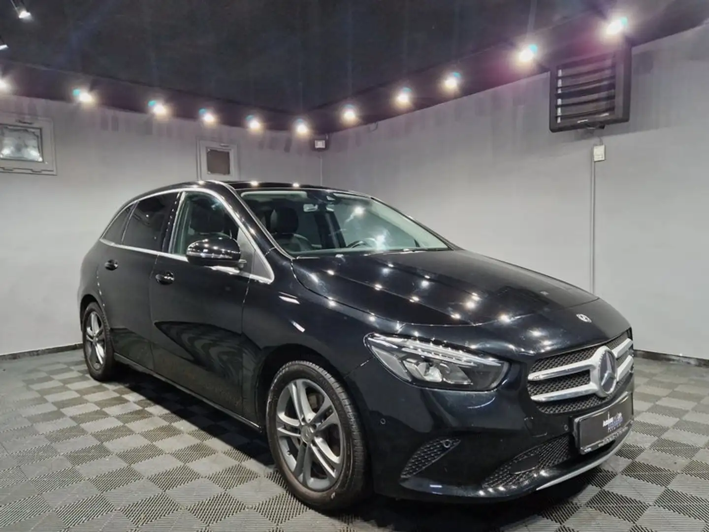 Mercedes-Benz B 220 4Matic Progressive |AUTOM|PANO|LEDER|LED Noir - 2