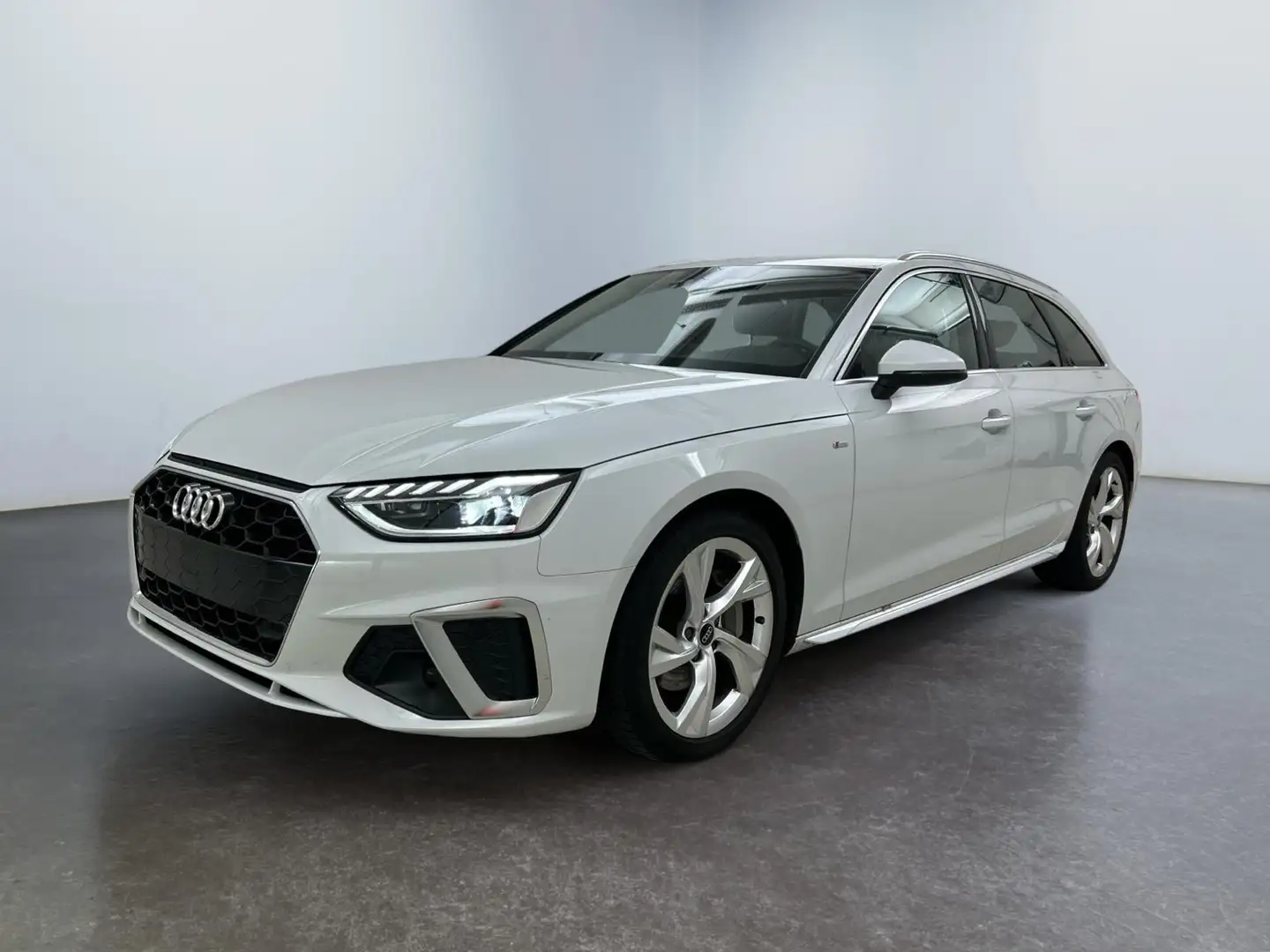 Audi A4 S Line Plus 40 2.0 TFSI 204PS/150kW S-tronic 20... Weiß - 2