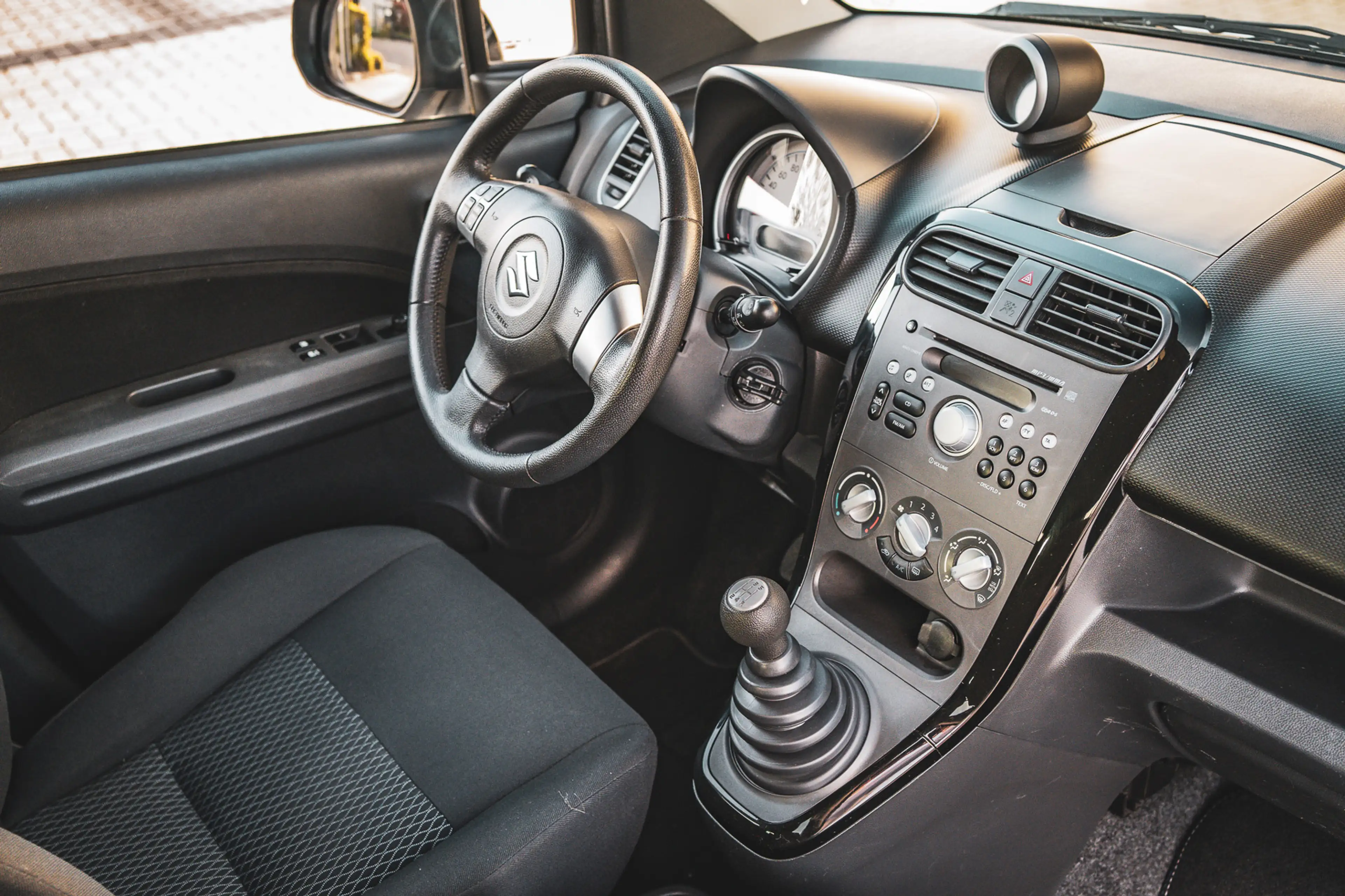 Suzuki Splash 1.0 VVT Exclusive EASSS — photo 42