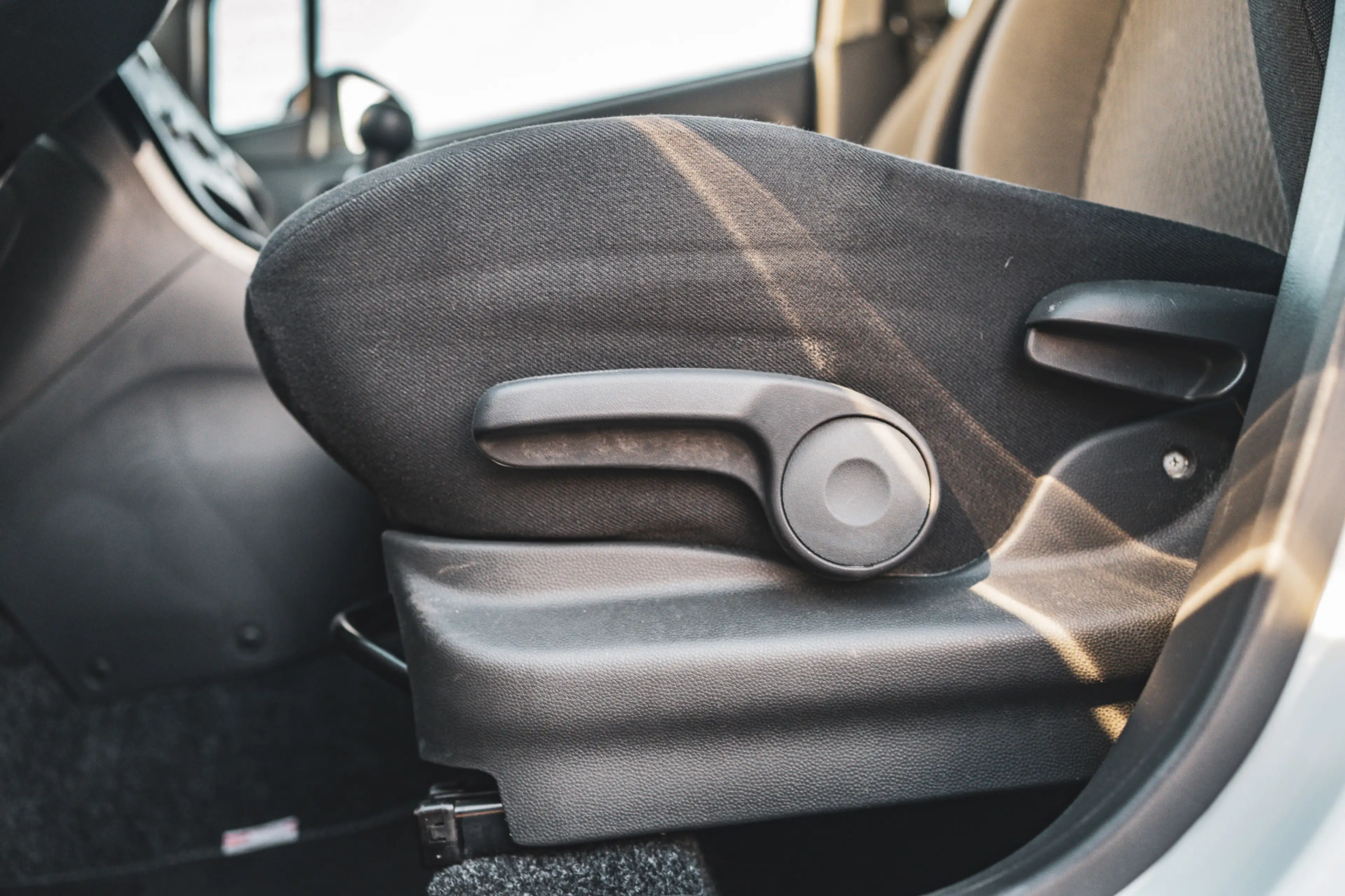Suzuki Splash 1.0 VVT Exclusive EASSS — photo 30