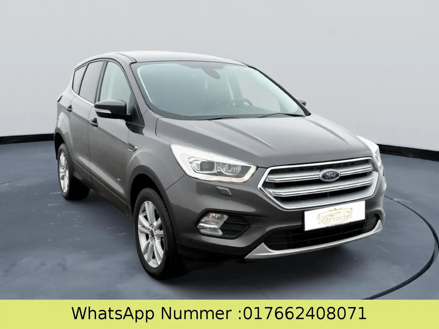 Ford Kuga Trend Gris - 1