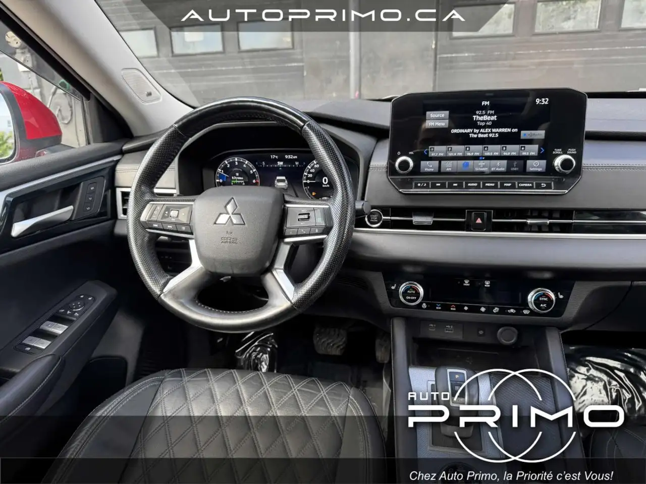 Mitsubishi Outlander photo Mitsubishi Outlander