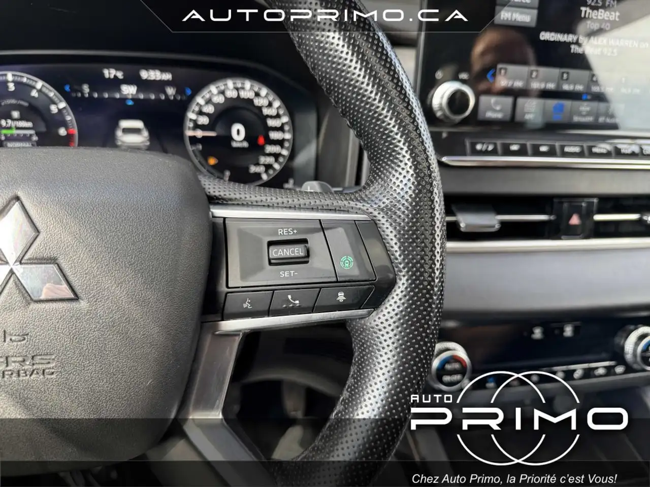 Mitsubishi Outlander photo Mitsubishi Outlander