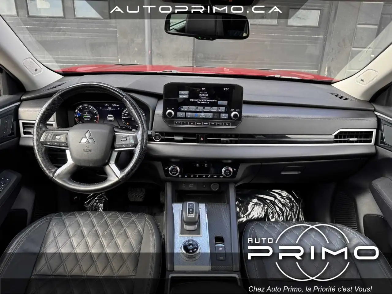 Mitsubishi Outlander photo Mitsubishi Outlander