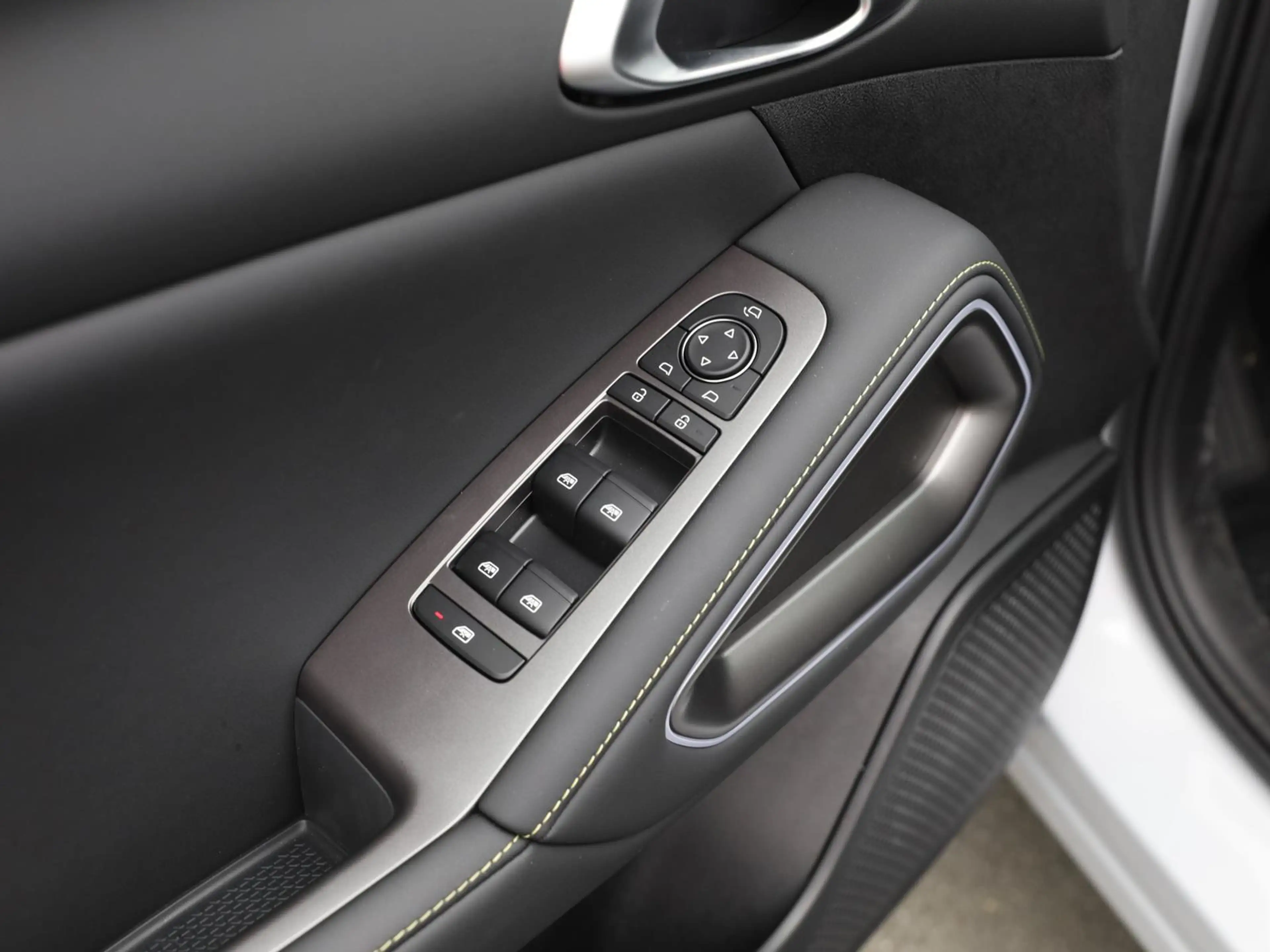 BYD Atto 2 DM-i Boost NAVI SHZ PDC BT ZV USB — photo 13