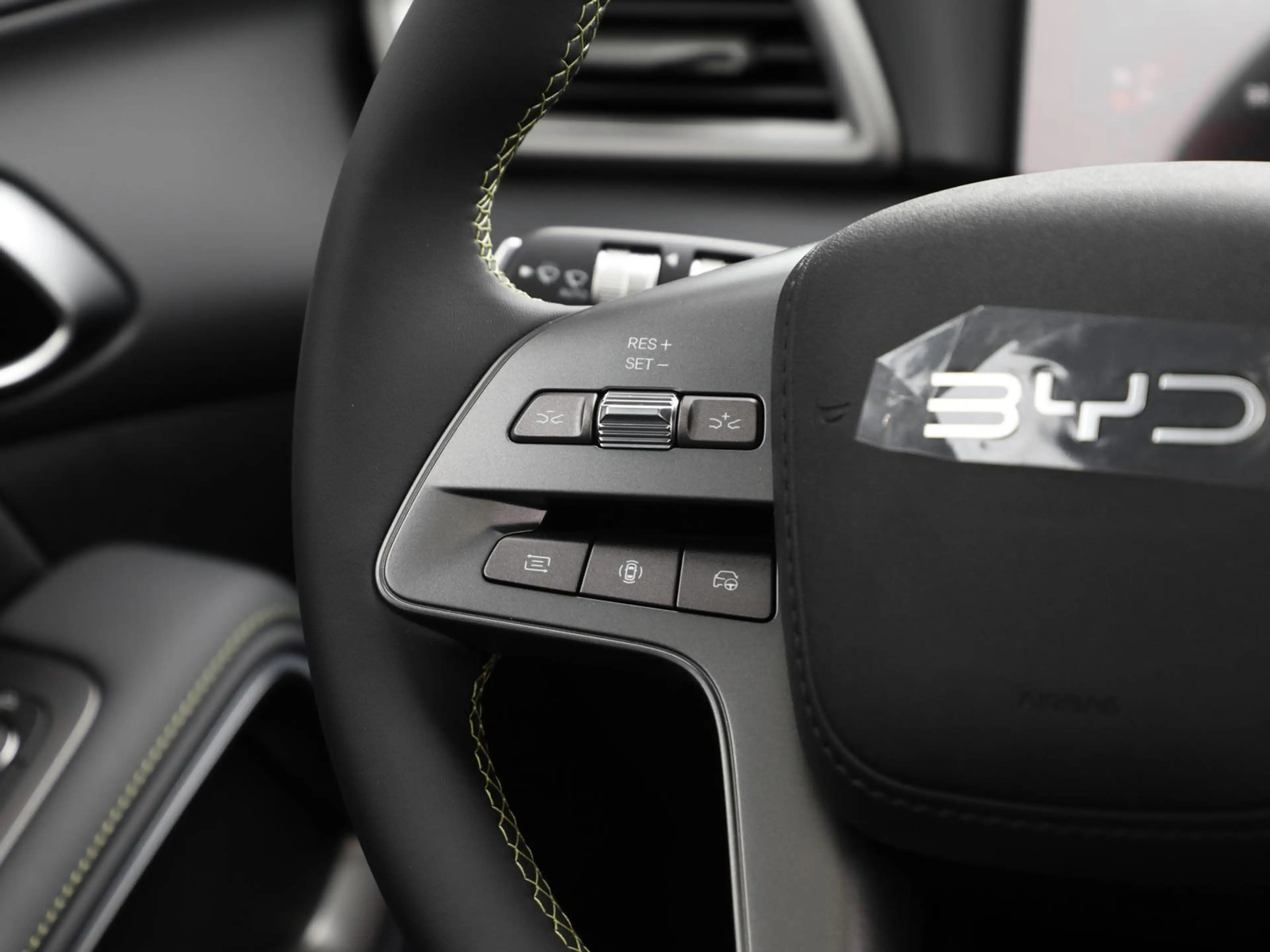 BYD Atto 2 DM-i Boost NAVI SHZ PDC BT ZV USB — photo 8
