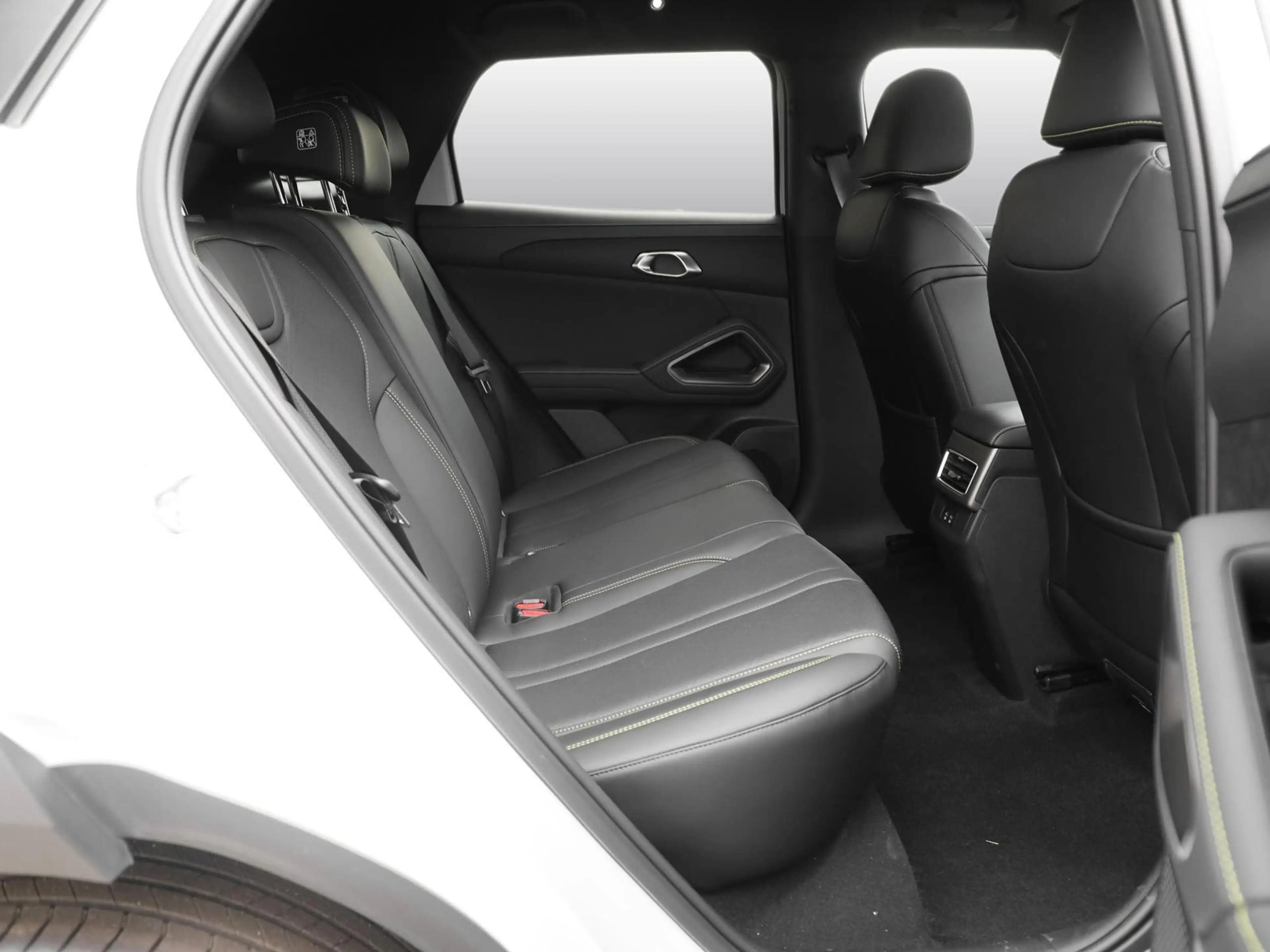 BYD Atto 2 DM-i Boost NAVI SHZ PDC BT ZV USB — photo 4