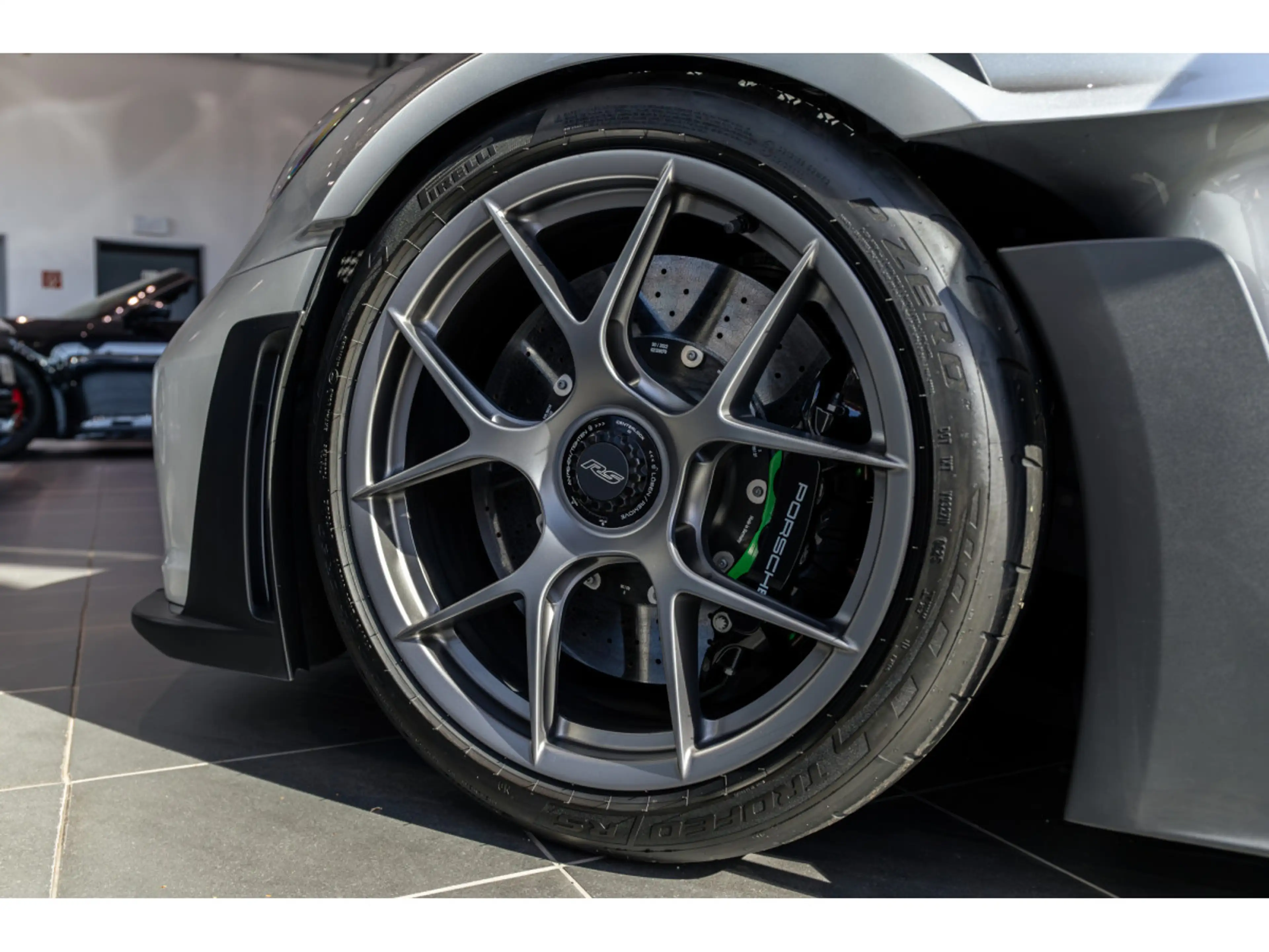 Porsche 911 GT3 RS — photo 12