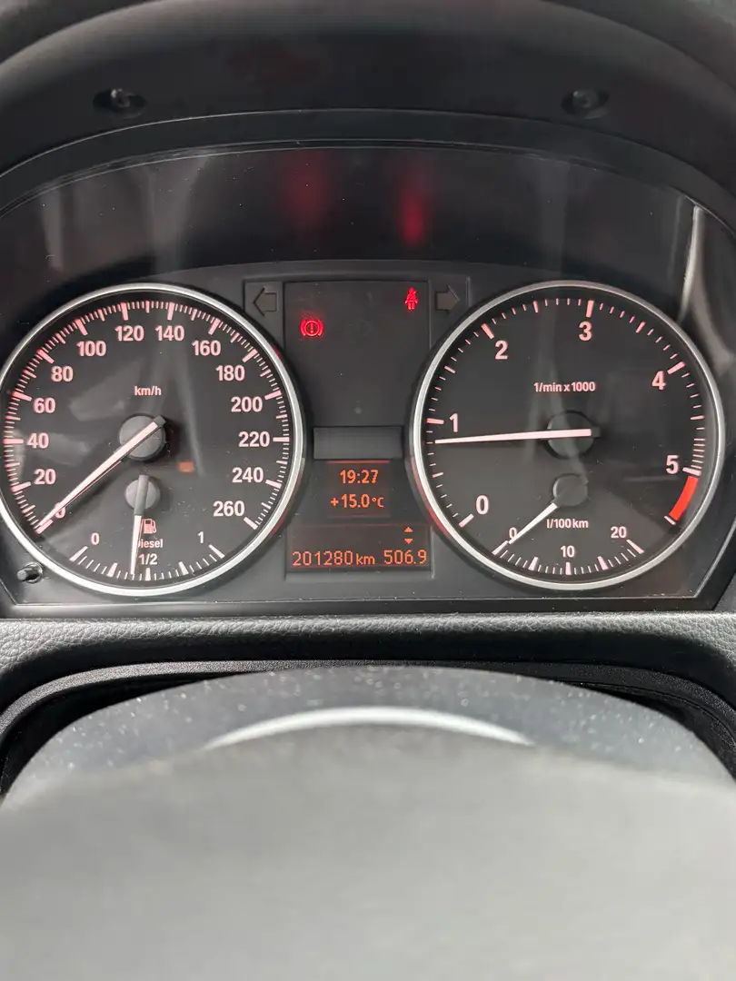 BMW 320 320d DPF Cabrio - 2