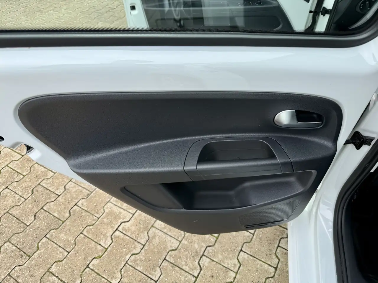 Volkswagen Up 1.0 Sitzheizung DAB+ Klima, миниатюра 10