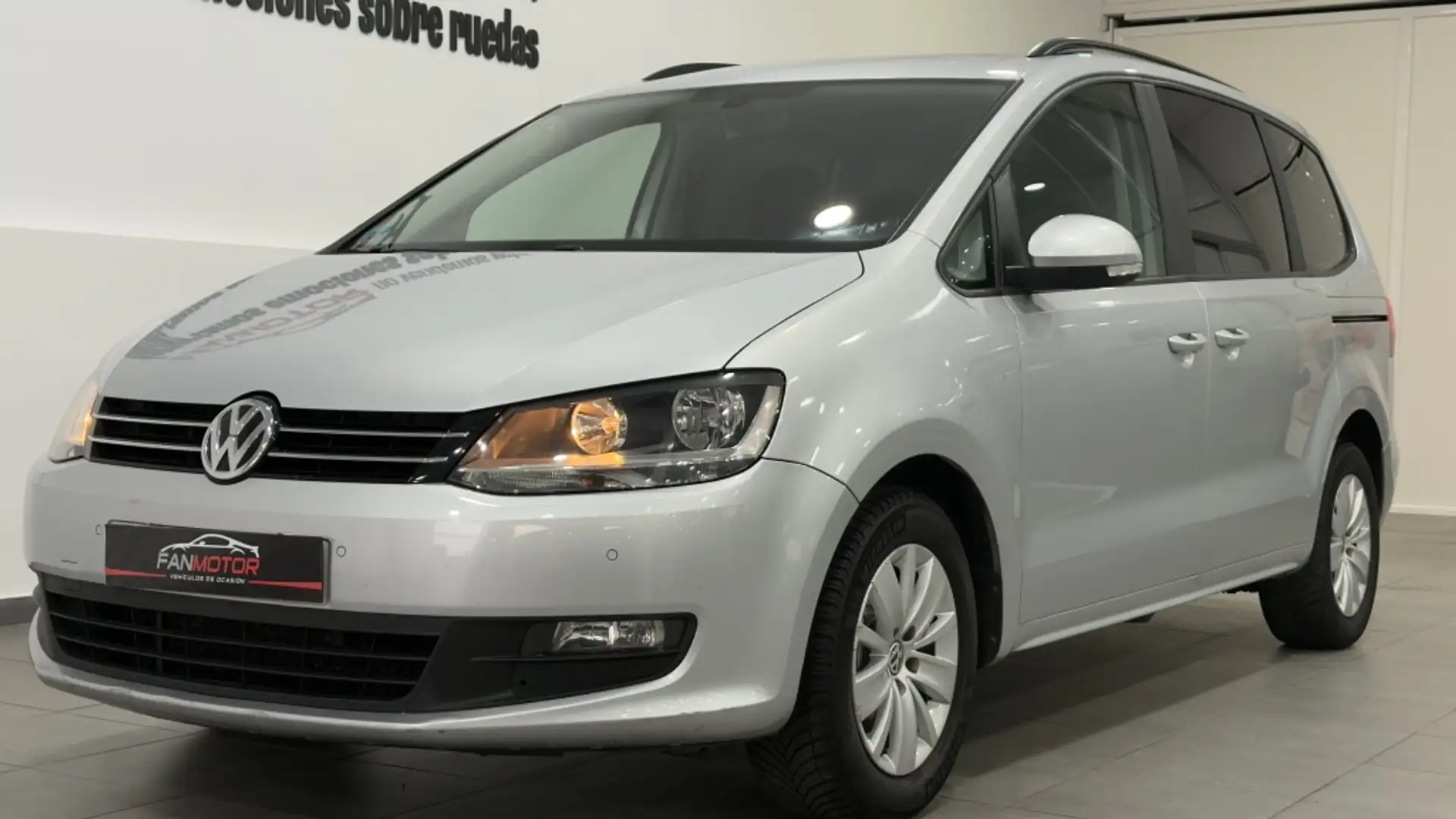 Volkswagen Sharan 2.0TDI Advance DSG 110kW Gris - 2